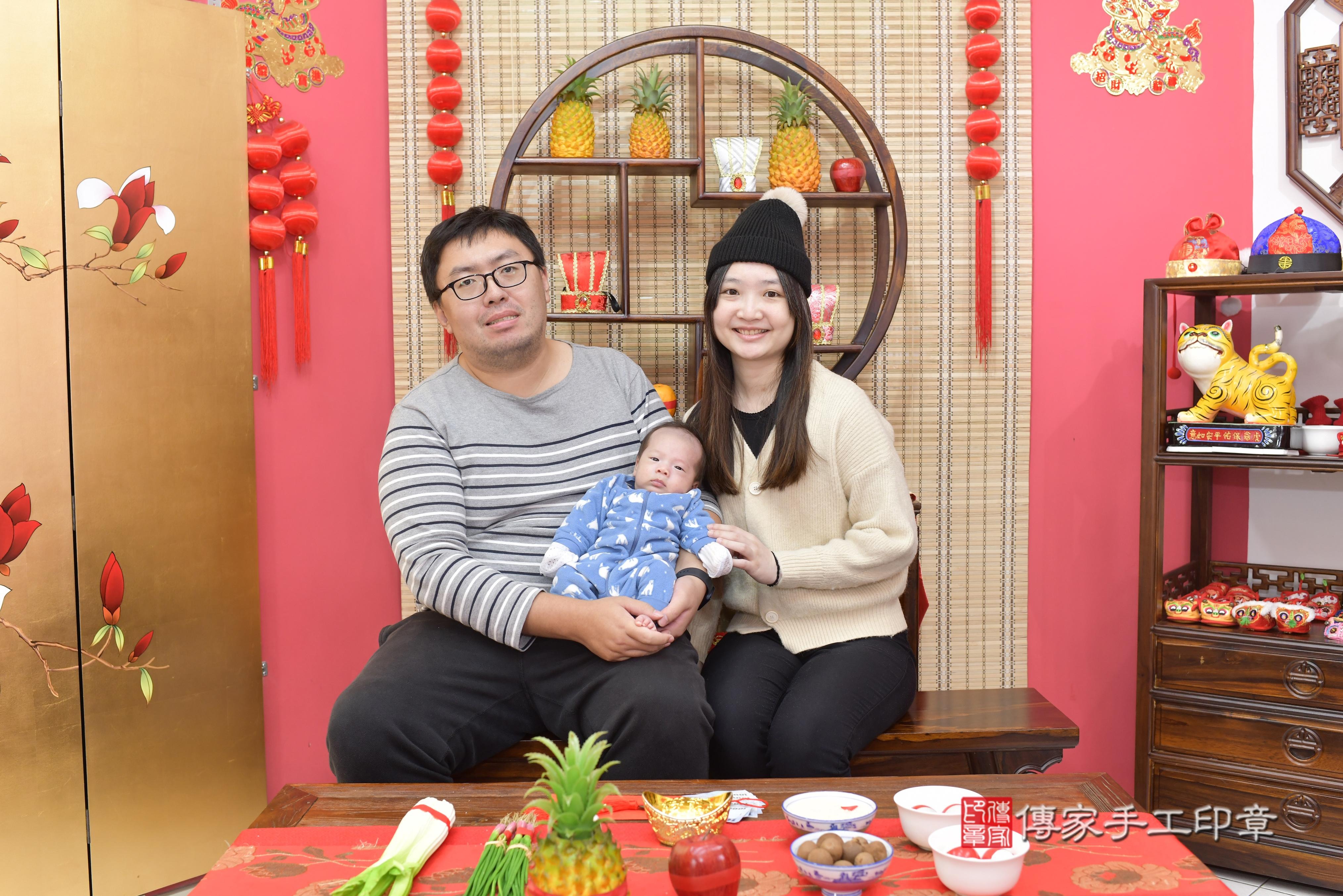 傳家手工印章新竹店、抓周、度脺、中國風會場、傳家嬰兒古禮、吉祥話、抓周道具物品24種、拍照。抓周證書。寶寶抓周、滿周歲、生日快樂、祝福