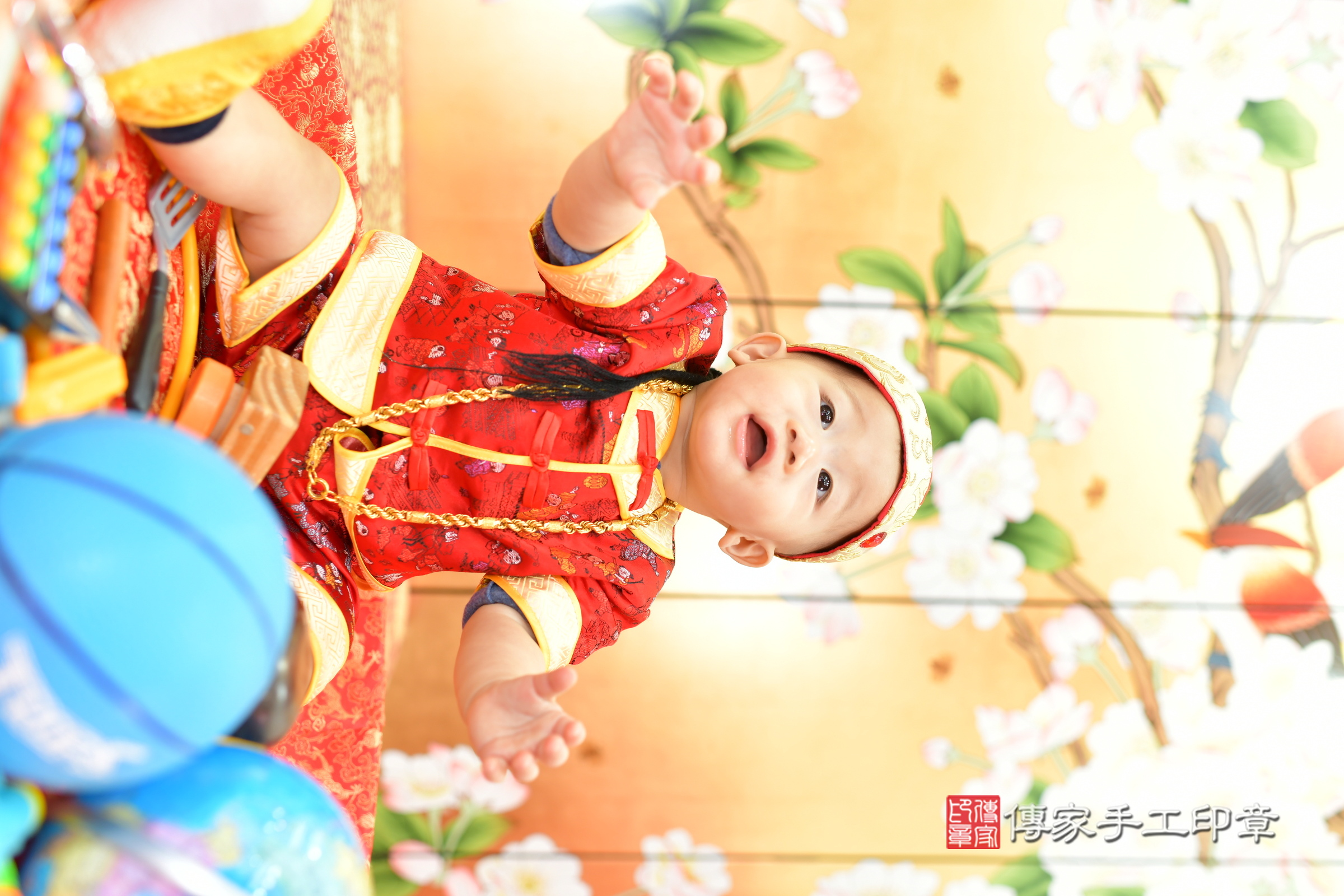 台中市北區小勛寶寶抓周推薦：傳家台中店抓周度脺中國風會場，嬰兒古禮抓周流程儀式吉祥話、抓周道具物品24種、拍照。抓周證書。2024.12.14，照片16