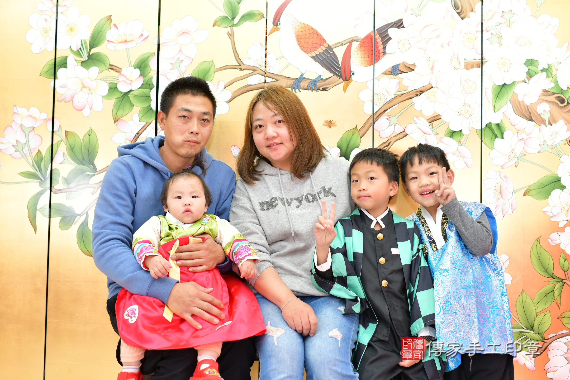 台中市北區小涵寶寶抓周推薦：傳家台中店抓周度脺中國風會場，嬰兒古禮抓周流程儀式吉祥話、抓周道具物品24種、拍照。抓周證書。2024.12.15，照片17