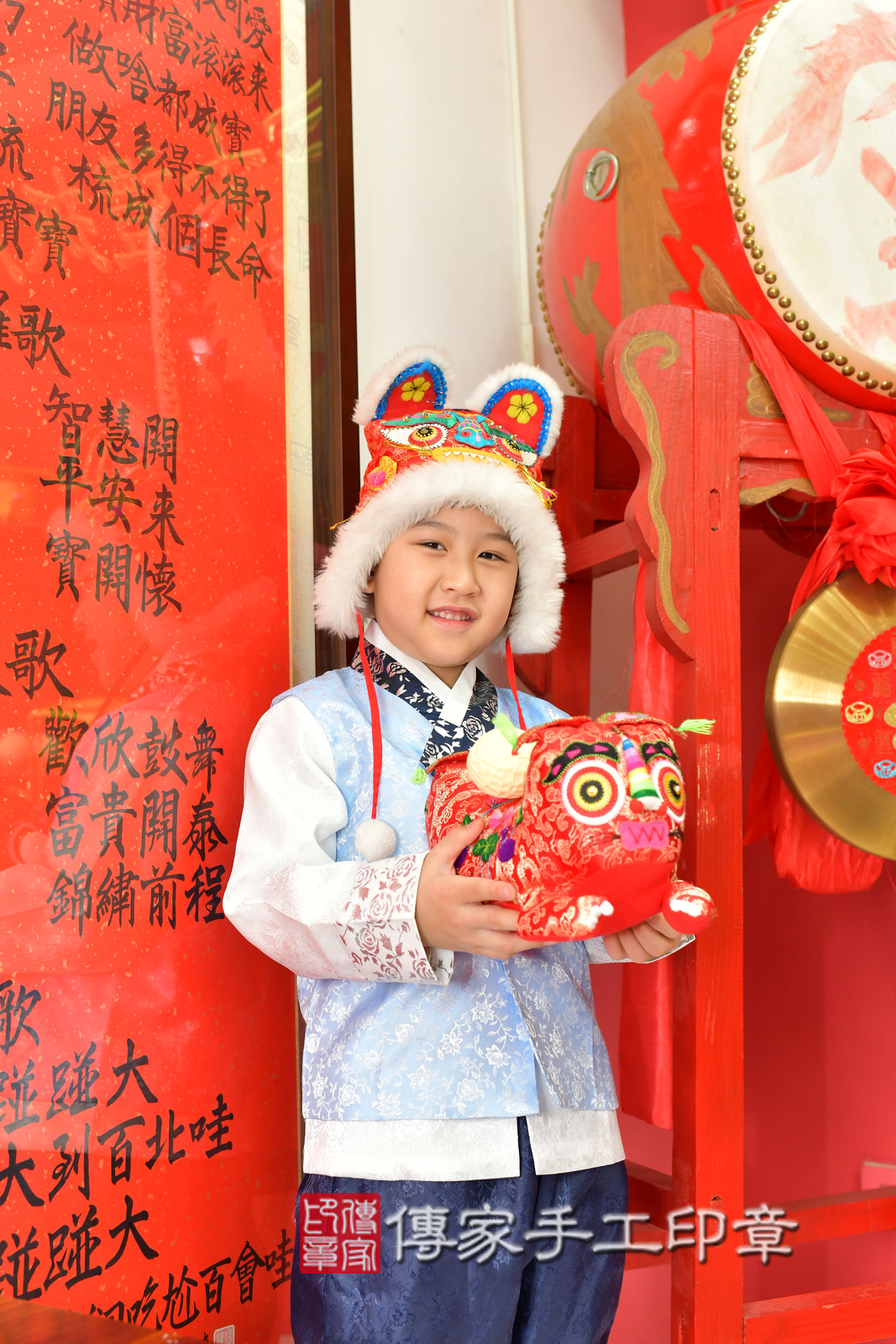 台中市北區樂樂寶寶抓周推薦：傳家台中店抓周度脺中國風會場，嬰兒古禮抓周流程儀式吉祥話、抓周道具物品24種、拍照。抓周證書。2024.12.27，照片6