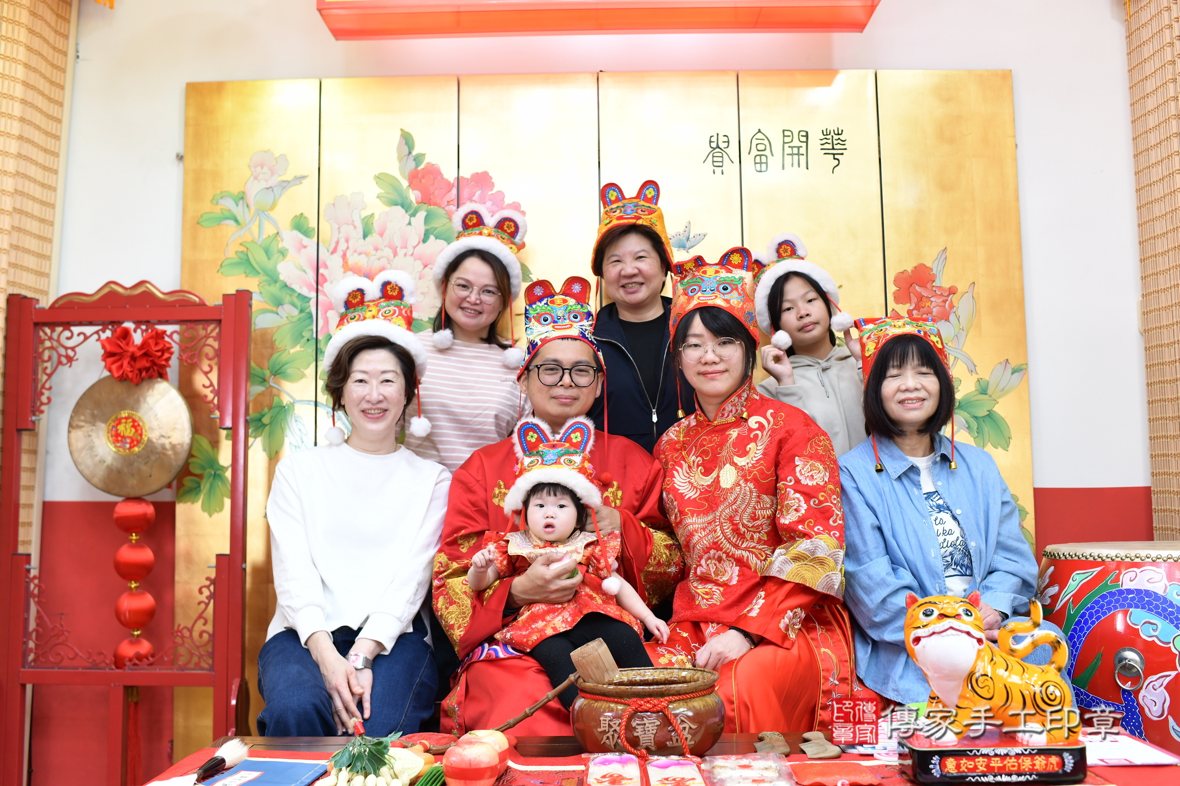 台北市大同區小璇寶寶抓周推薦：傳家台北店抓周度脺中國風會場，嬰兒古禮抓周流程儀式吉祥話、抓周道具物品24種、拍照。抓周證書。2025.2.28，照片17