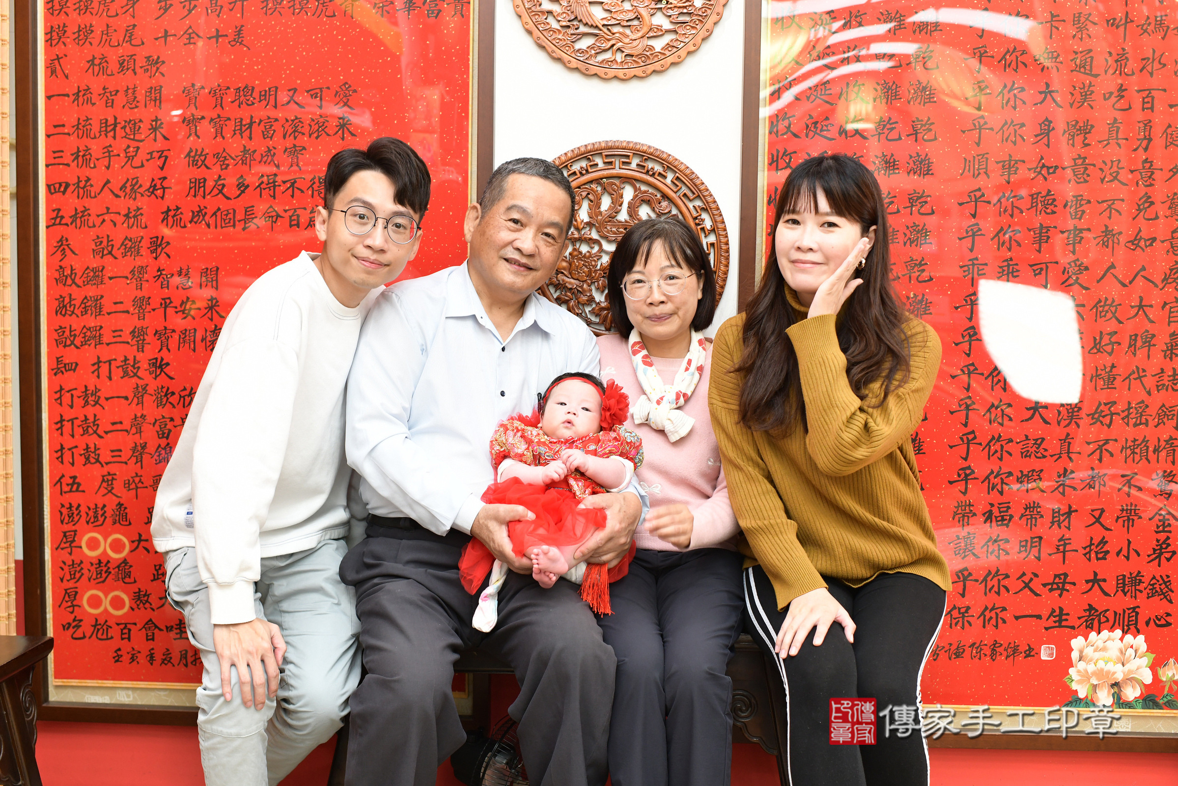台北市大同區小涵寶寶收涎推薦：傳家台北店收涎中國風會場，嬰兒古禮收涎收口水流程儀式、收涎吉祥話、收涎餅乾、收涎拍照。收涎證書。2025.3.28，照片19
