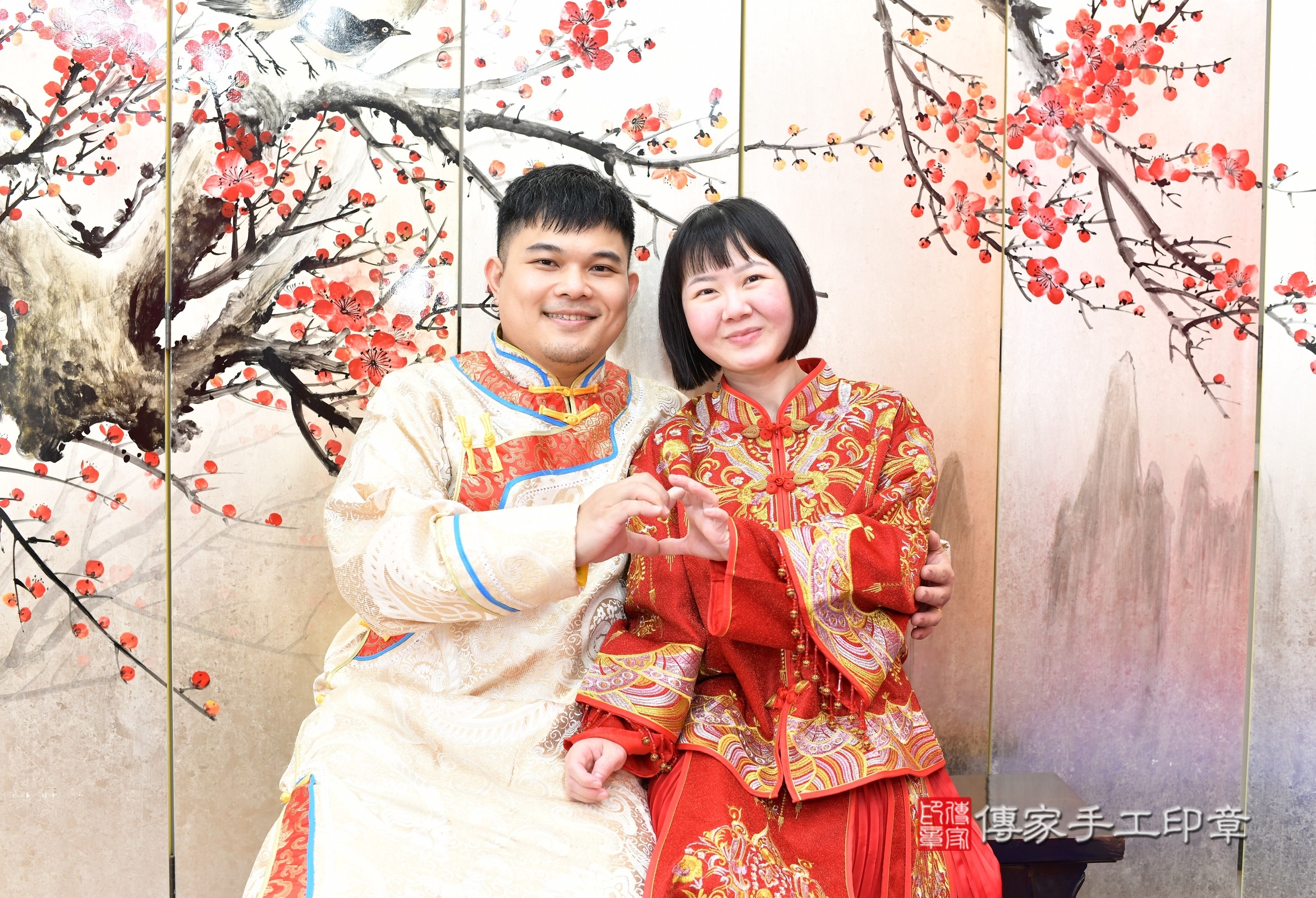 新北市永和區淏淏寶寶抓周推薦：傳家新北店抓周度脺中國風會場，嬰兒古禮抓周流程儀式吉祥話、抓周道具物品24種、拍照。抓周證書。2025.3.28，照片7