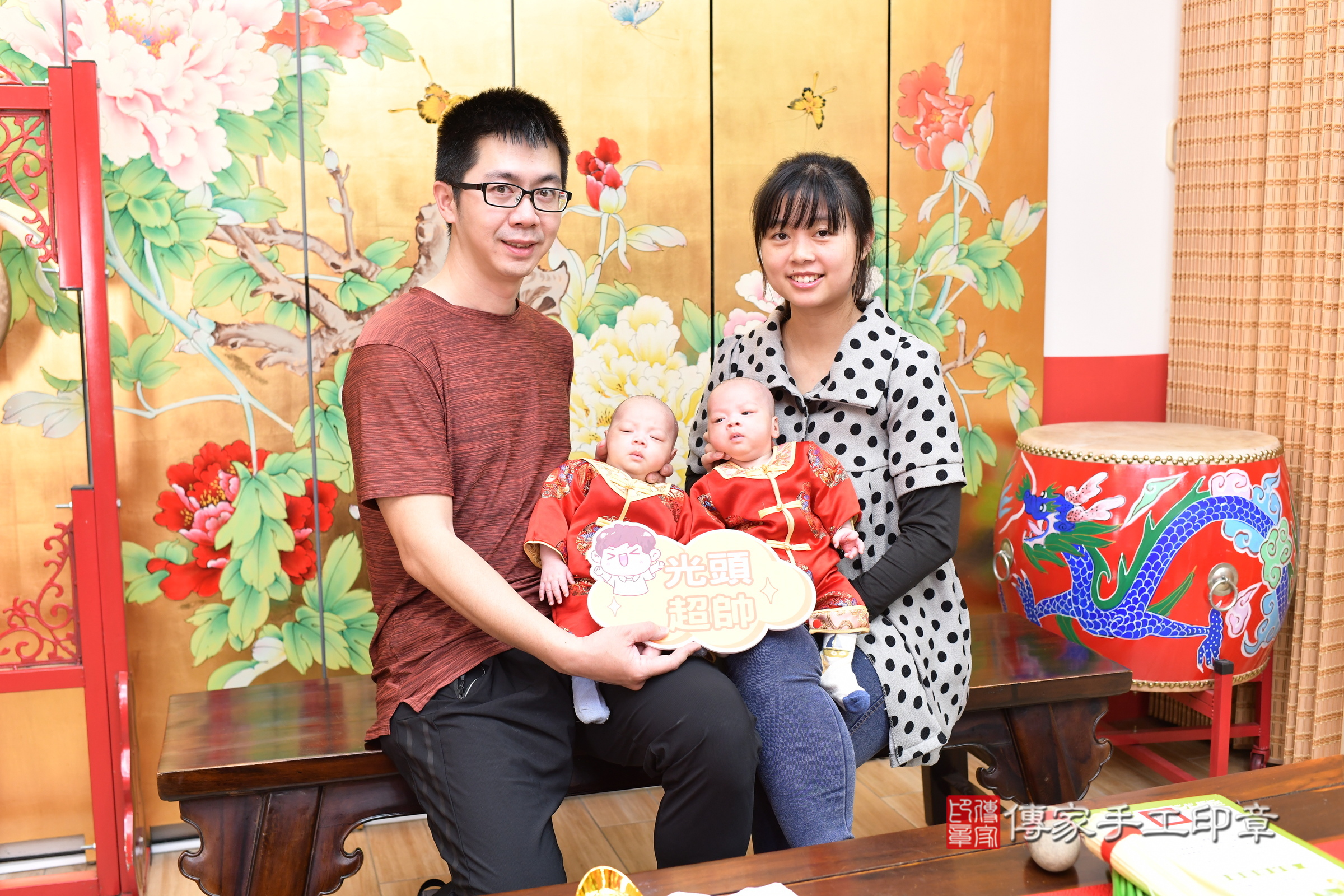 小瑀寶寶和小緯寶寶(台北市大同區嬰兒寶寶滿月剃頭理髮、嬰兒剃胎毛儀式吉祥話)。中國風會場，爸媽寶貝穿「日中韓」古裝禮服。專業拍照、證書。★購買「臍帶章、肚臍章、胎毛筆刷印章」贈送：剃頭、收涎、抓周，三選一。2025.3.25，照片16