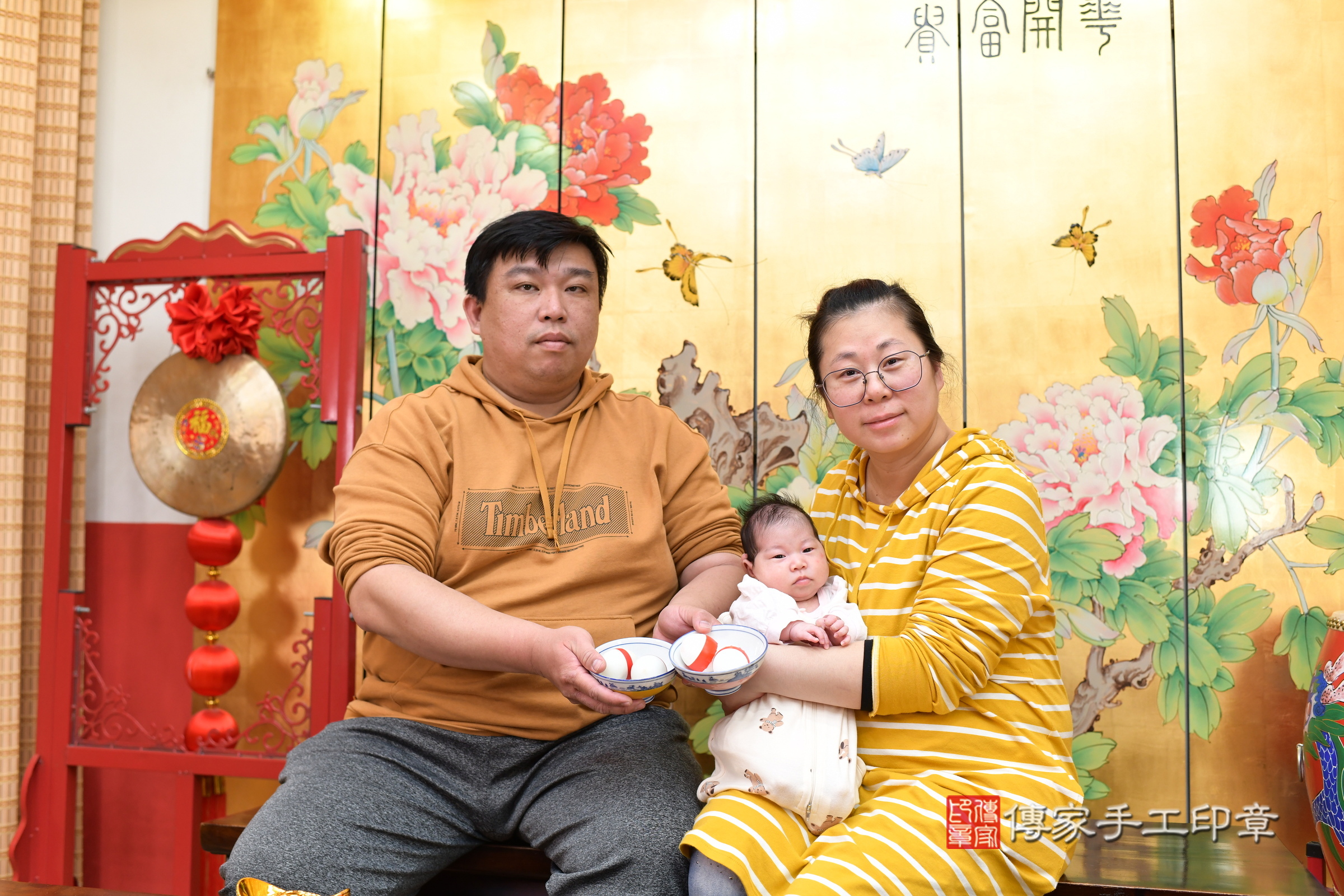 榛榛寶寶(台北市大同區嬰兒寶寶滿月剃頭理髮、嬰兒剃胎毛儀式吉祥話)。中國風會場，爸媽寶貝穿「日中韓」古裝禮服。專業拍照、證書。★購買「臍帶章、肚臍章、胎毛筆刷印章」贈送：剃頭、收涎、抓周，三選一。2025.4.2，照片5