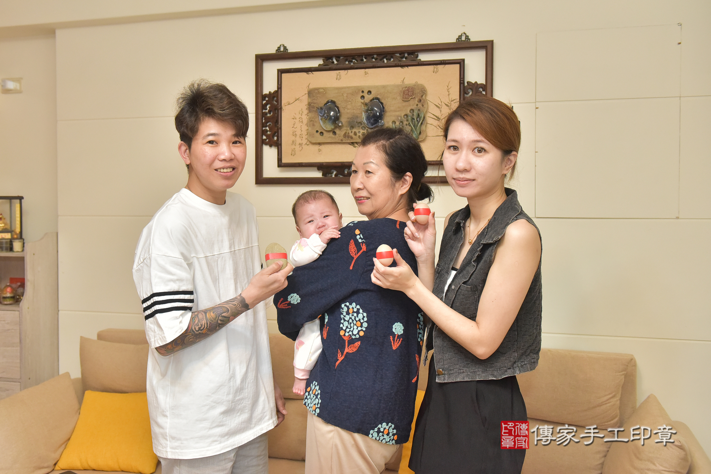 甯甯寶寶(台中市北屯區到府嬰兒甯甯寶寶滿月剃頭理髮、到府嬰兒剃胎毛儀式吉祥話)。到府剃頭剃胎毛主持、專業拍照、證書。★購買「臍帶章、肚臍章、胎毛筆刷印章」贈送：剃頭、收涎、抓周，三選一。2025.3.4，照片6