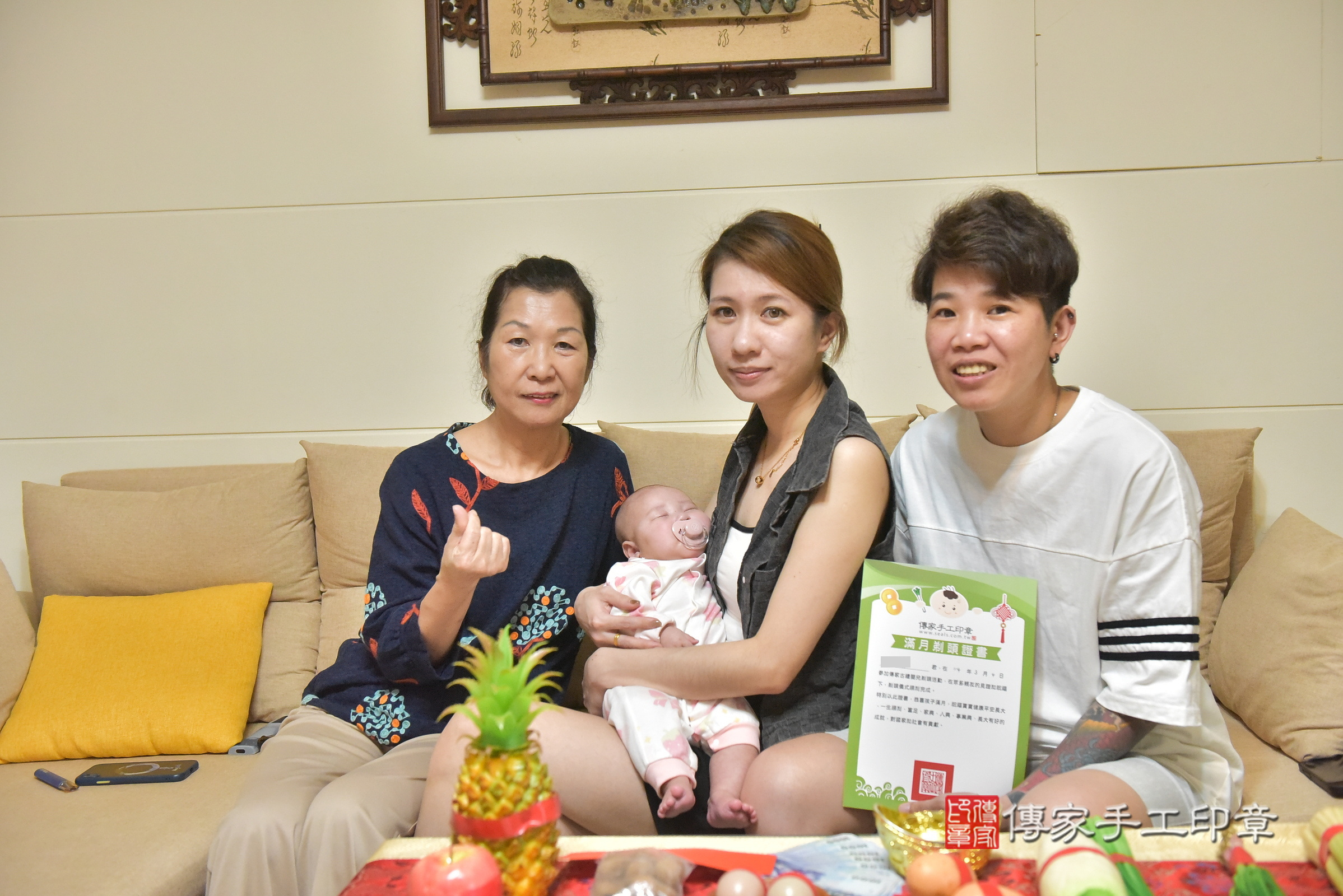 甯甯寶寶(台中市北屯區到府嬰兒甯甯寶寶滿月剃頭理髮、到府嬰兒剃胎毛儀式吉祥話)。到府剃頭剃胎毛主持、專業拍照、證書。★購買「臍帶章、肚臍章、胎毛筆刷印章」贈送：剃頭、收涎、抓周，三選一。2025.3.4，照片10