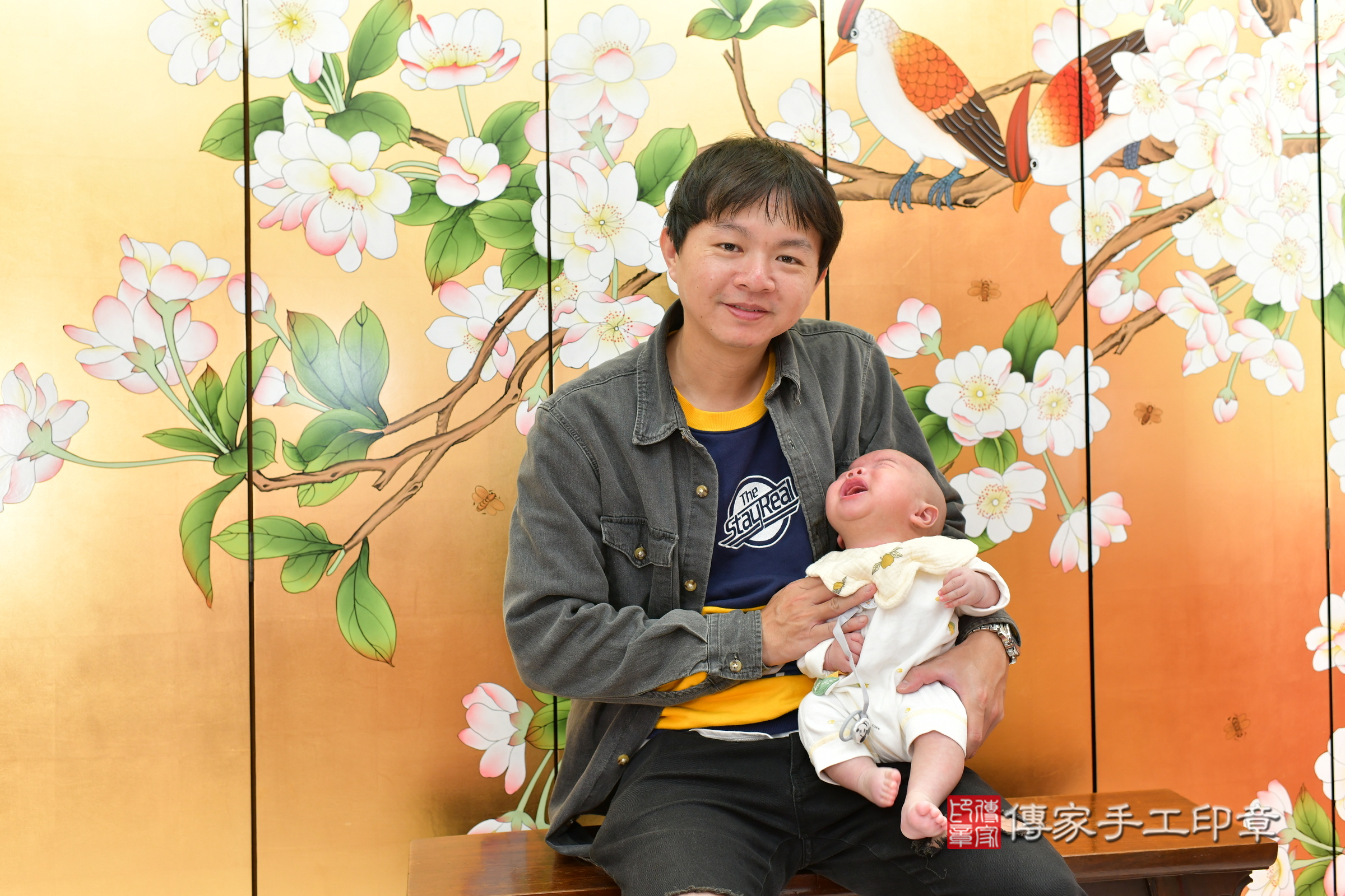 叡叡寶寶(台中市北區嬰兒寶寶滿月剃頭理髮、嬰兒剃胎毛儀式吉祥話)。中國風會場，爸媽寶貝穿「日中韓」古裝禮服。專業拍照、證書。★購買「臍帶章、肚臍章、胎毛筆刷印章」贈送：剃頭、收涎、抓周，三選一。2025.3.9，照片10