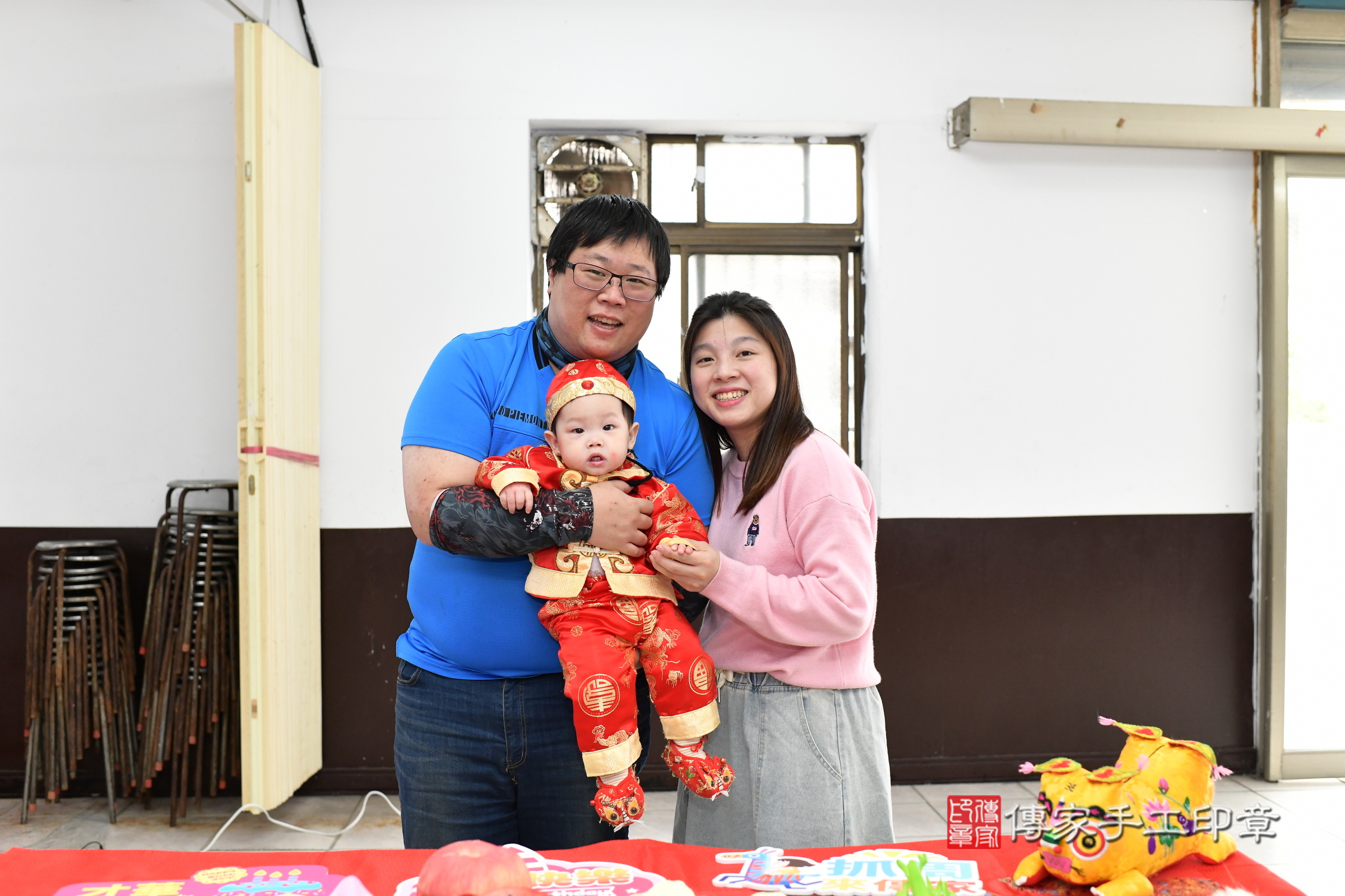 新北市永和區希希寶寶和達達寶寶抓周推薦：傳家新北店到府抓周，嬰兒古禮抓周流程儀式吉祥話、抓周道具物品24種、拍照。抓周證書。2025.4.3，照片8