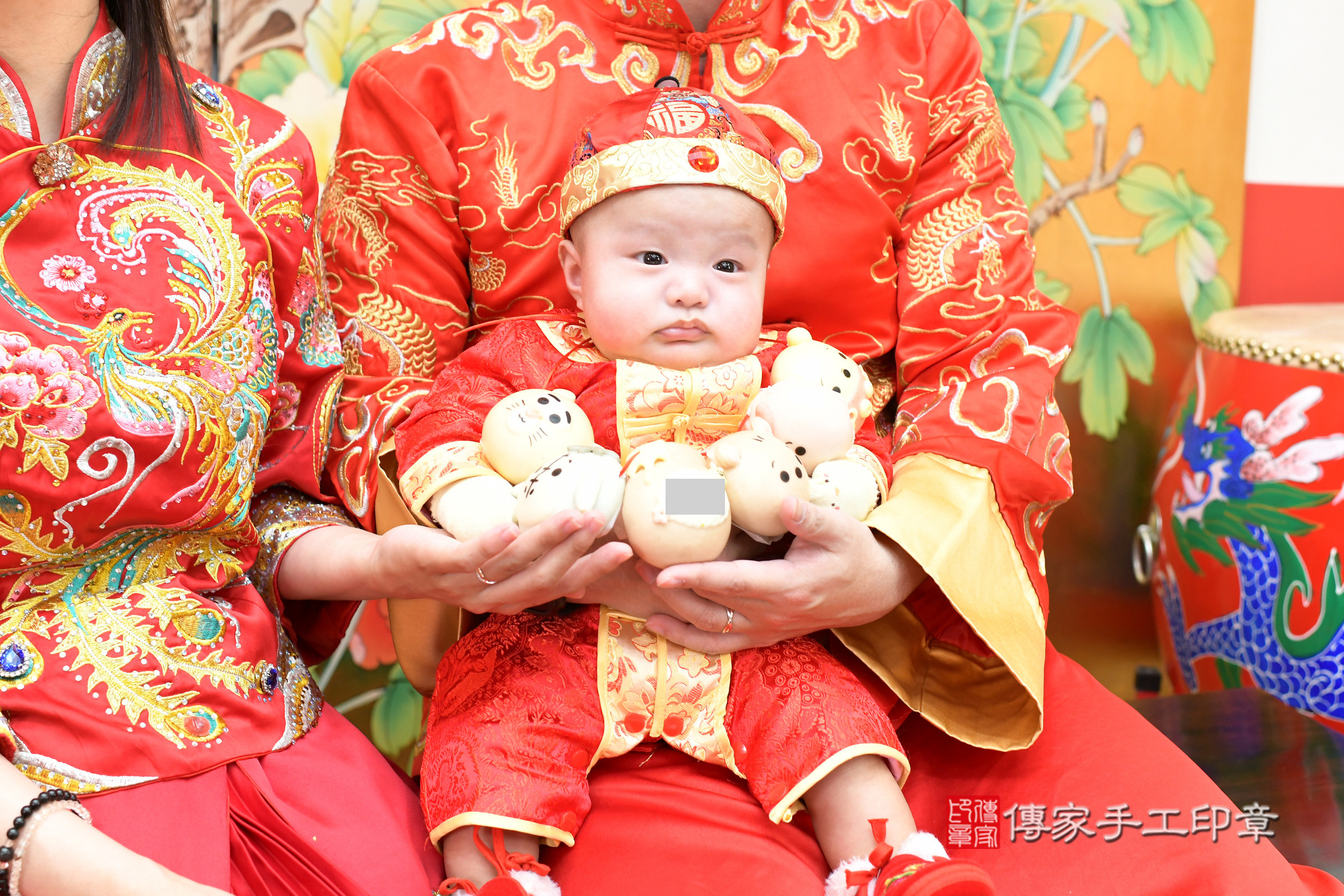 台北市大同區小駿寶寶收涎推薦：傳家台北店收涎中國風會場，嬰兒古禮收涎收口水流程儀式、收涎吉祥話、收涎餅乾、收涎拍照。收涎證書。2025.4.6，照片10