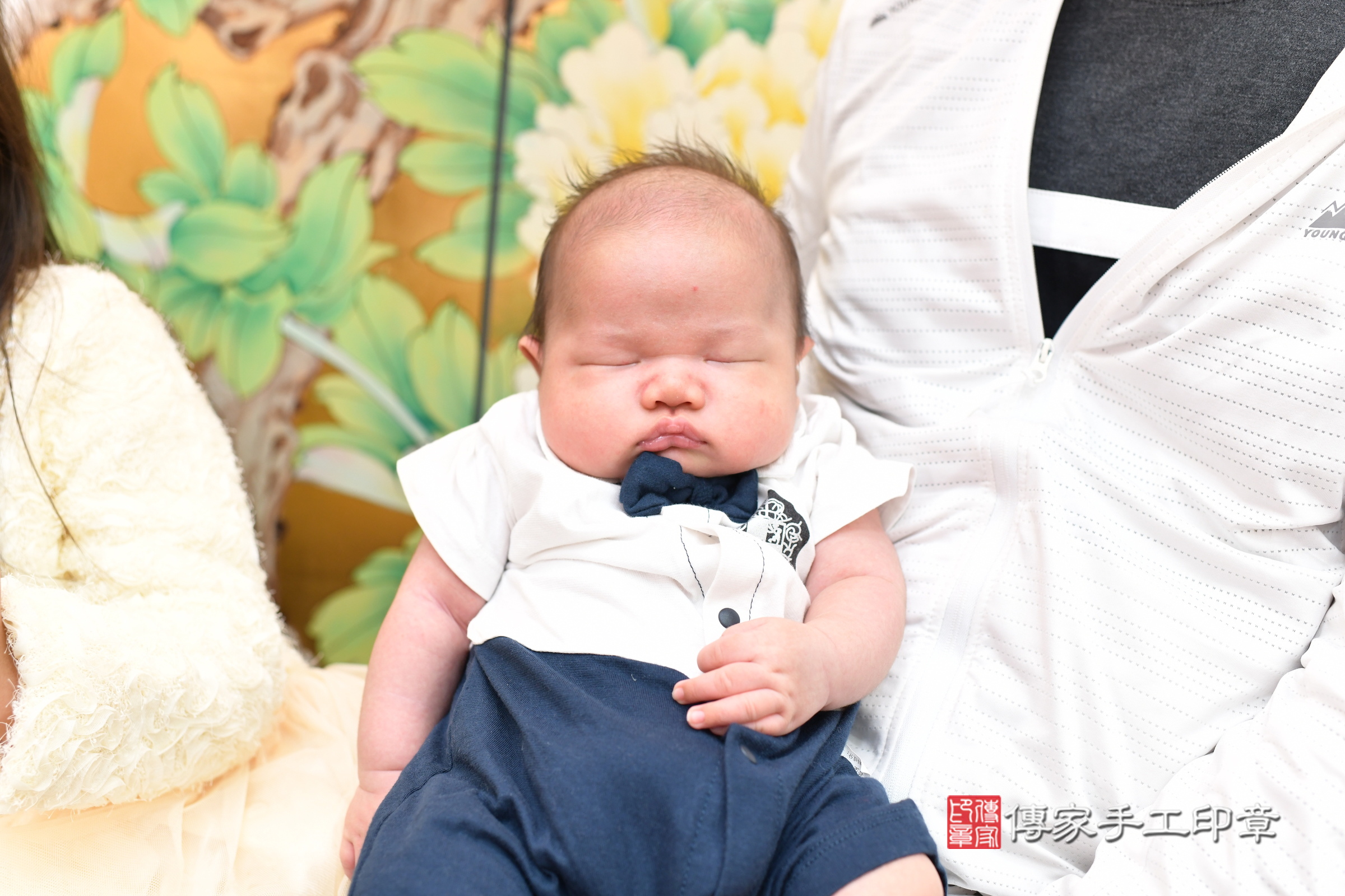 沅沅寶寶(台北市大同區嬰兒寶寶滿月剃頭理髮、嬰兒剃胎毛儀式吉祥話)。中國風會場，爸媽寶貝穿「日中韓」古裝禮服。專業拍照、證書。★購買「臍帶章、肚臍章、胎毛筆刷印章」贈送：剃頭、收涎、抓周，三選一。2025.4.25，照片8