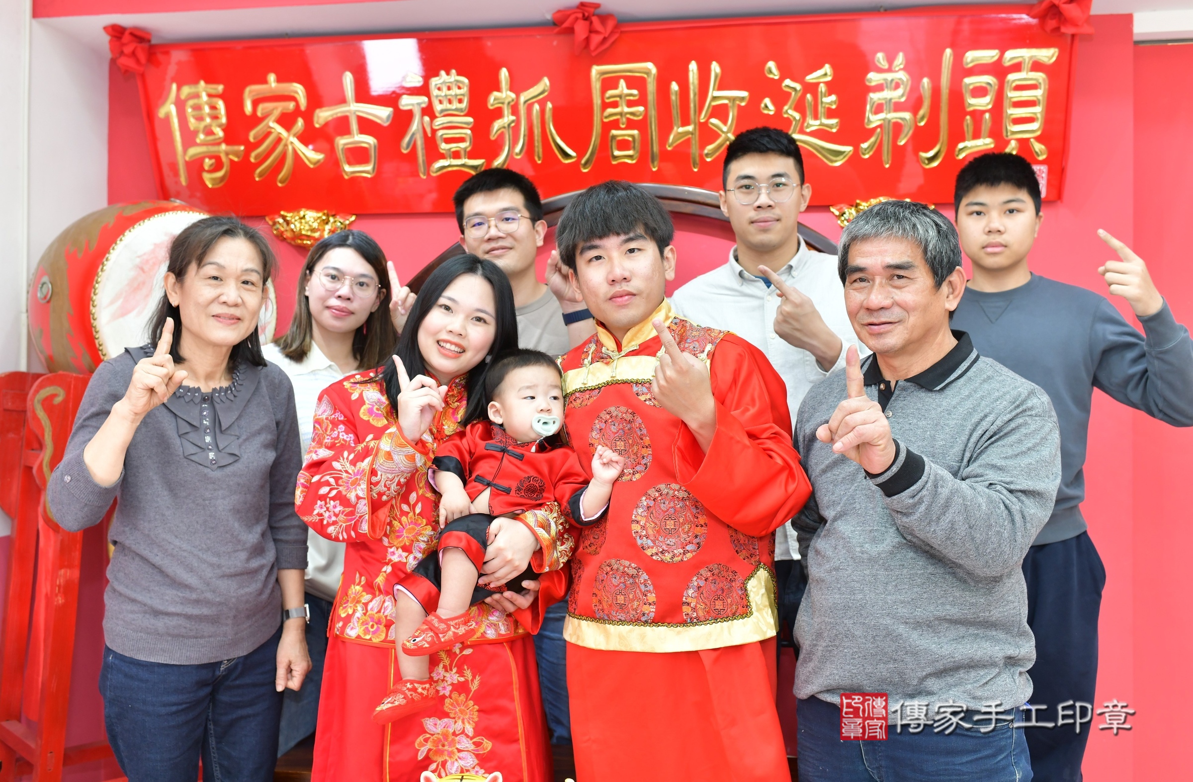 台中市北區昊昊寶寶抓周推薦：傳家台中店抓周度脺中國風會場，嬰兒古禮抓周流程儀式吉祥話、抓周道具物品24種、拍照。抓周證書。2025.3.23，照片27