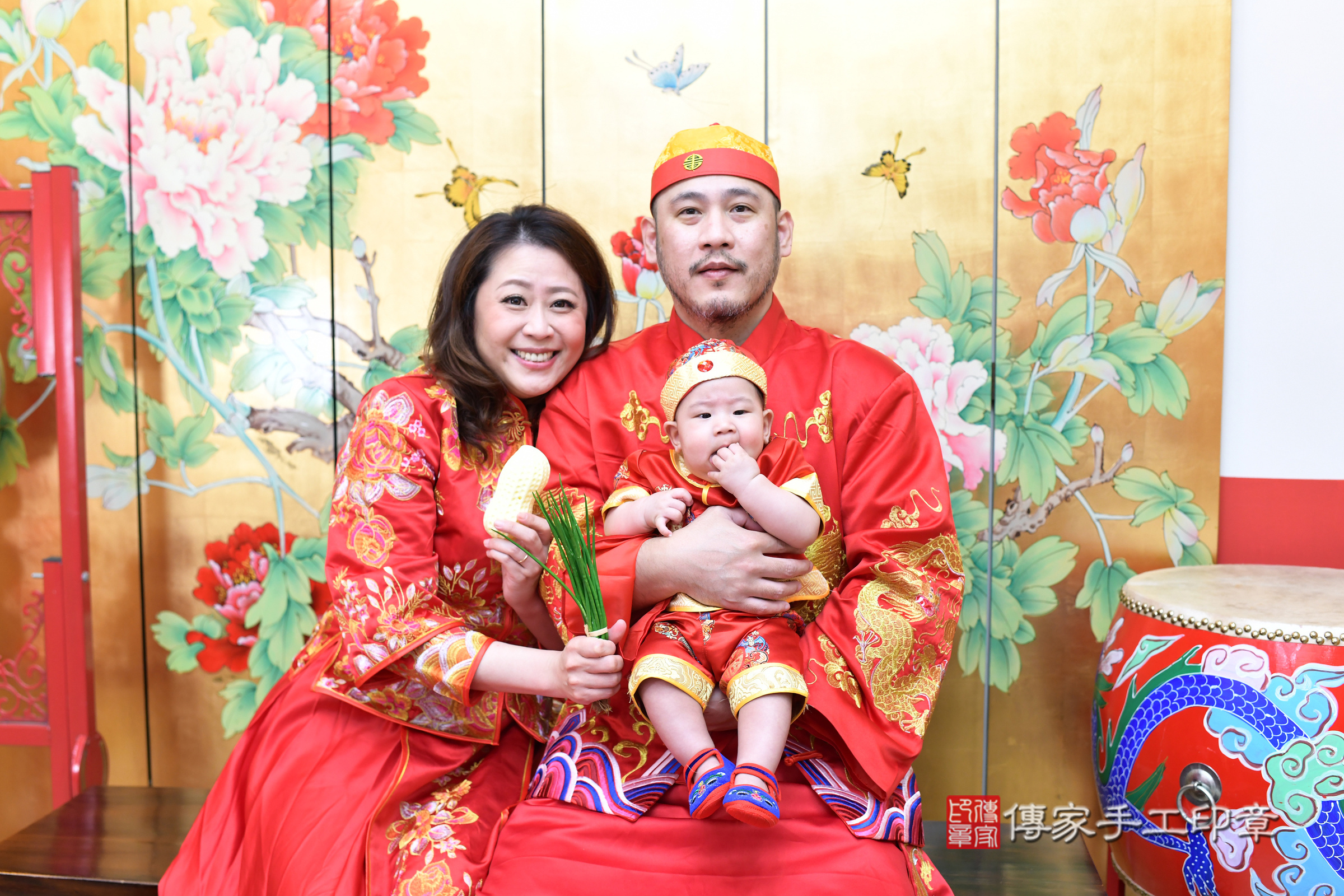台北市大同區佑佑寶寶收涎推薦：傳家台北店收涎中國風會場，嬰兒古禮收涎收口水流程儀式、收涎吉祥話、收涎餅乾、收涎拍照。收涎證書。2025.4.12，照片13