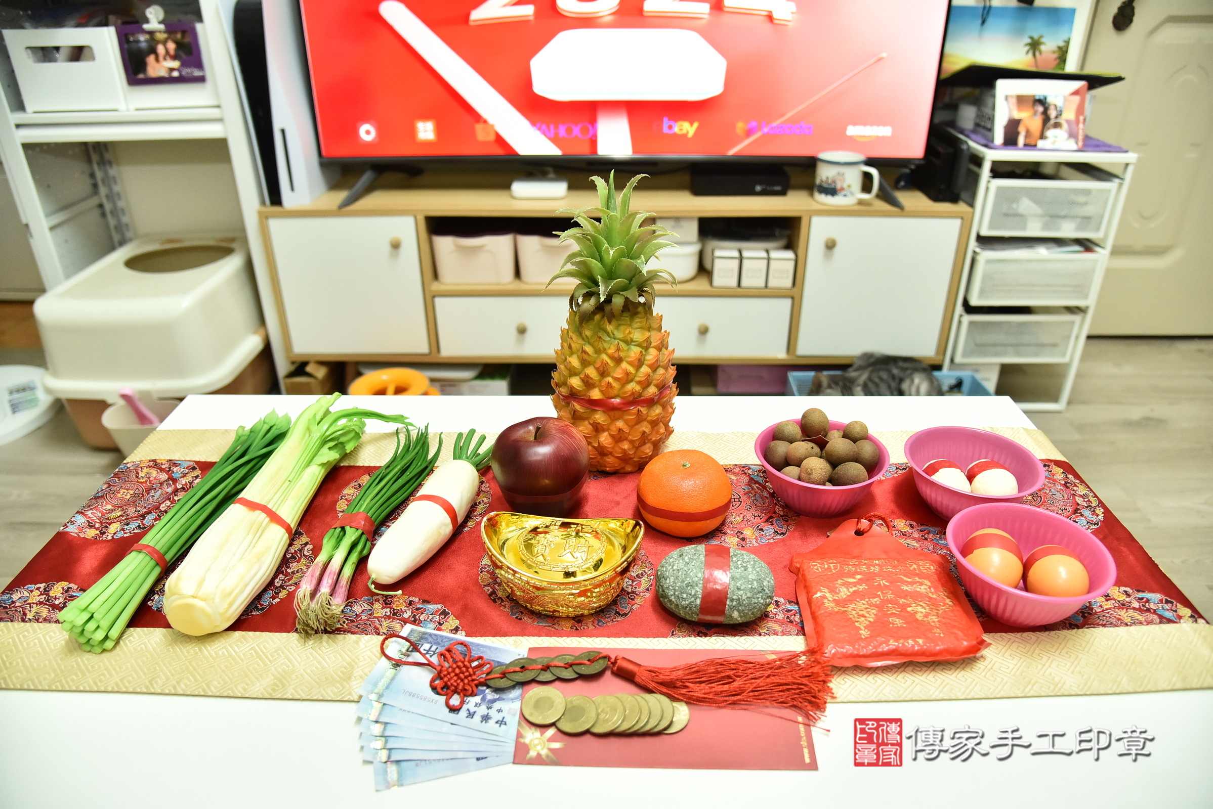 小渝寶寶(新北市板橋區到府嬰兒小渝寶寶滿月剃頭理髮、到府嬰兒剃胎毛儀式吉祥話)。到府剃頭剃胎毛主持、專業拍照、證書。★購買「臍帶章、肚臍章、胎毛筆刷印章」贈送：剃頭、收涎、抓周，三選一。2025.4.19，照片2