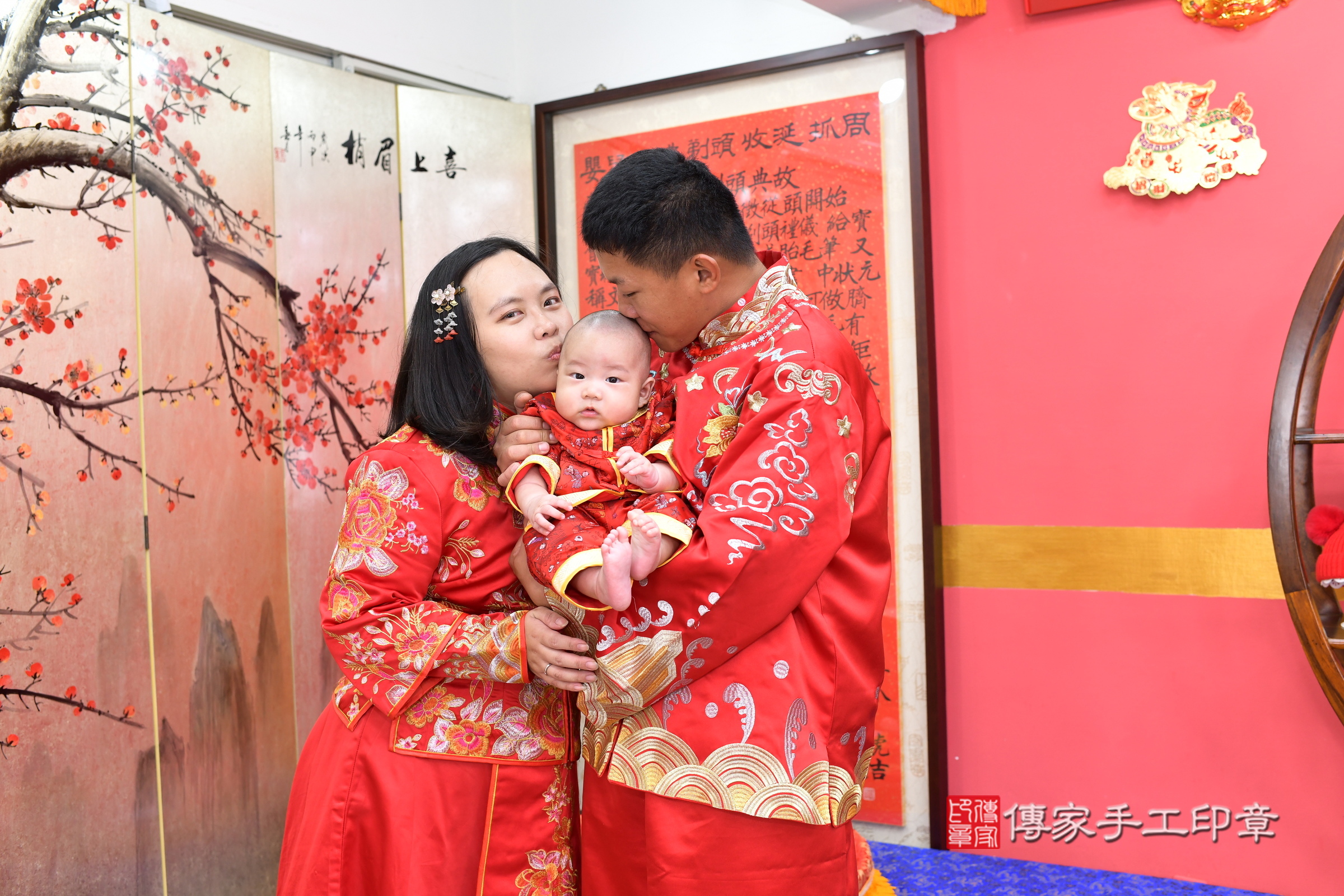 斌斌寶寶(新北市永和區嬰兒寶寶滿月剃頭理髮、嬰兒剃胎毛儀式吉祥話)。中國風會場，爸媽寶貝穿「日中韓」古裝禮服。專業拍照、證書。★購買「臍帶章、肚臍章、胎毛筆刷印章」贈送：剃頭、收涎、抓周，三選一。2025.4.25，照片16