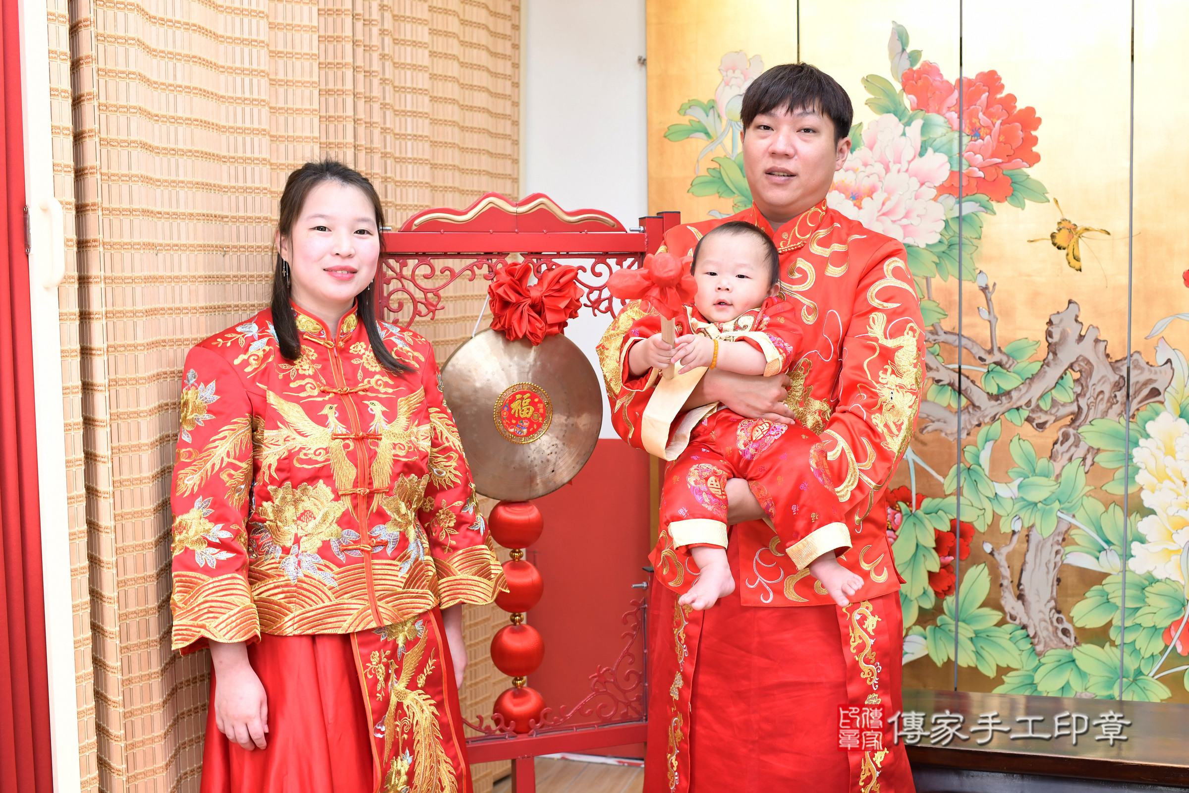台北市大同區凡凡寶寶抓周推薦：傳家台北店抓周度脺中國風會場，嬰兒古禮抓周流程儀式吉祥話、抓周道具物品24種、拍照。抓周證書。2025.4.20，照片14