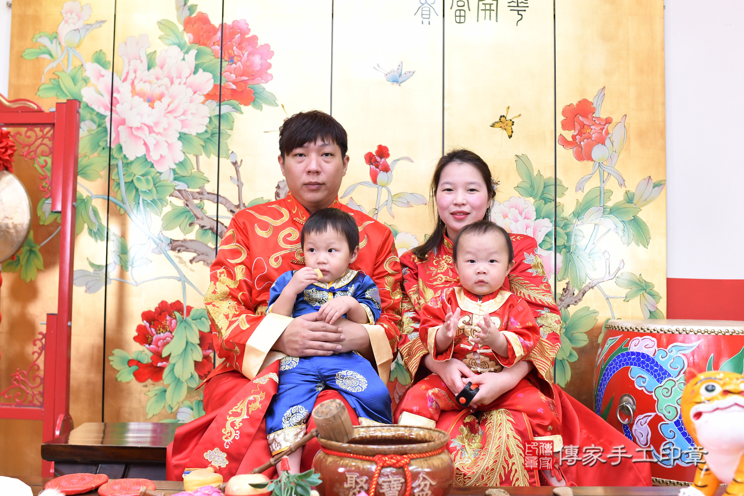 台北市大同區凡凡寶寶抓周推薦：傳家台北店抓周度脺中國風會場，嬰兒古禮抓周流程儀式吉祥話、抓周道具物品24種、拍照。抓周證書。2025.4.20，照片2