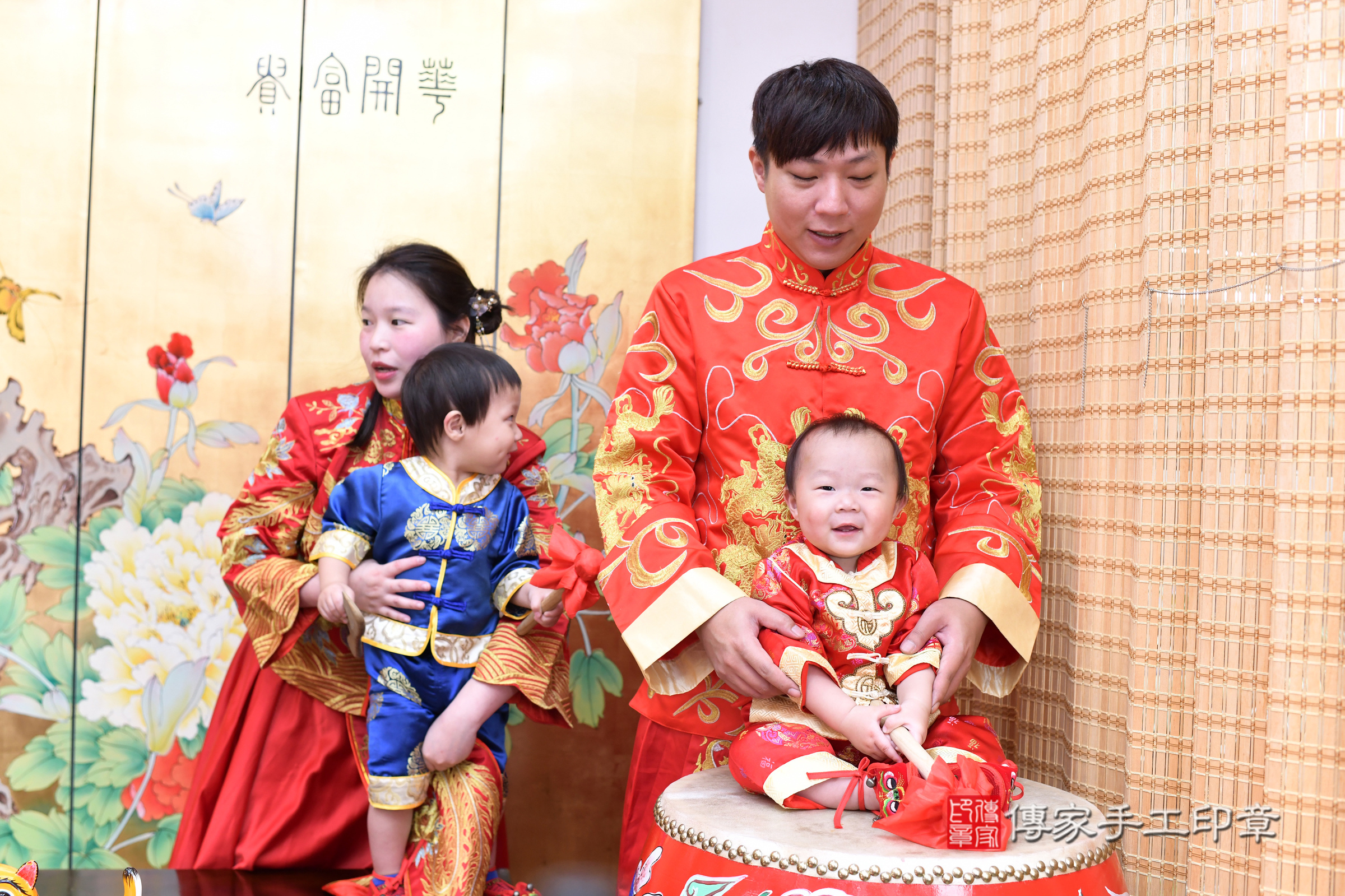 台北市大同區凡凡寶寶抓周推薦：傳家台北店抓周度脺中國風會場，嬰兒古禮抓周流程儀式吉祥話、抓周道具物品24種、拍照。抓周證書。2025.4.20，照片16