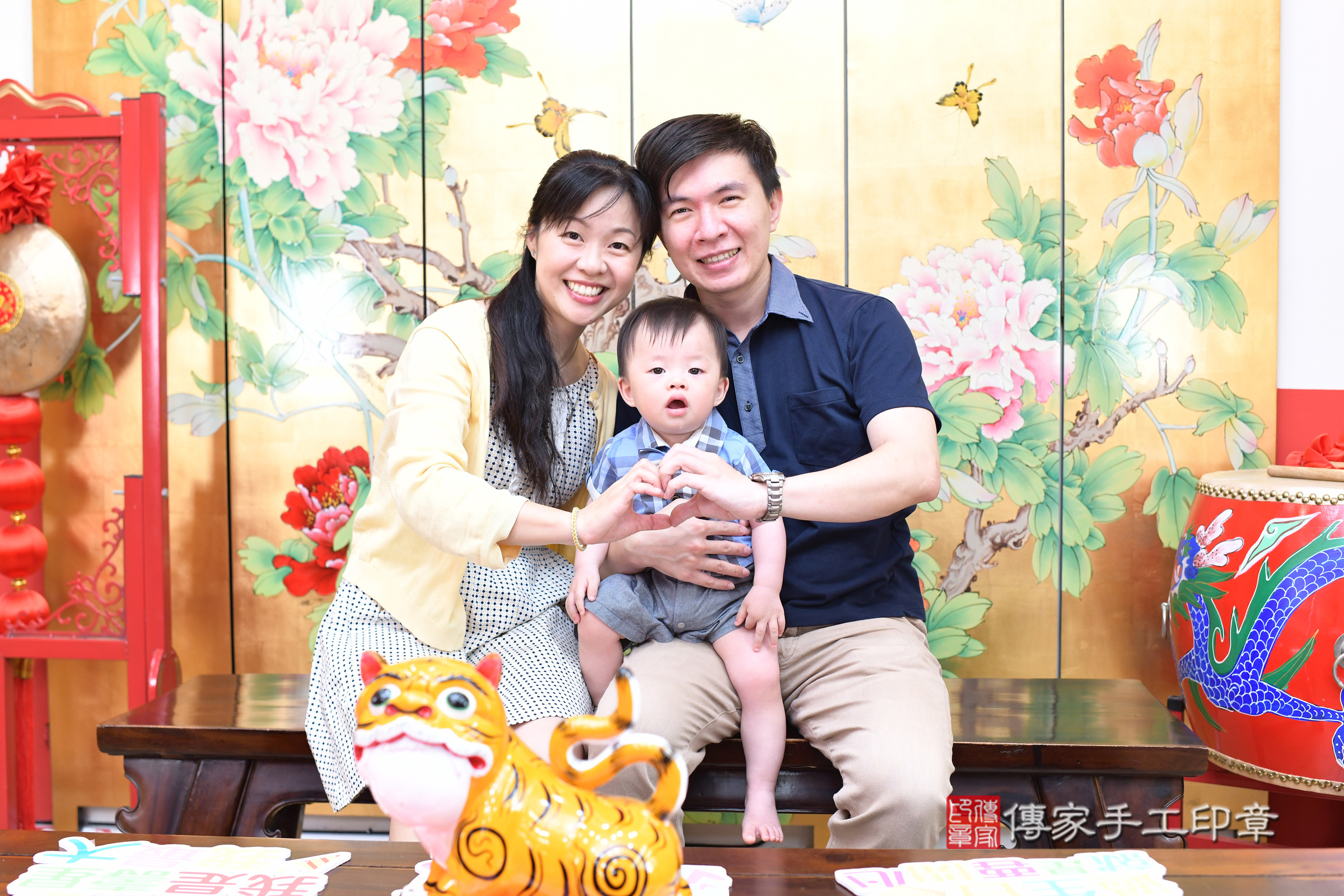 台北市大同區小湛寶寶抓周推薦：傳家台北店抓周度脺中國風會場，嬰兒古禮抓周流程儀式吉祥話、抓周道具物品24種、拍照。抓周證書。2025.4.22，照片5