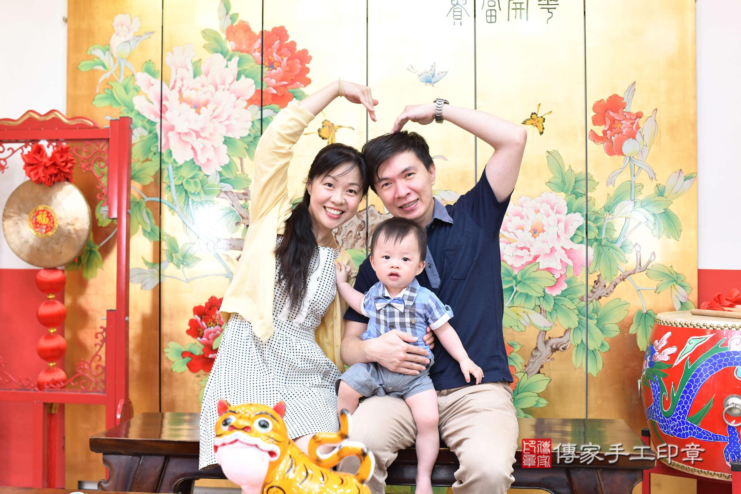 台北市大同區小湛寶寶抓周推薦：傳家台北店抓周度脺中國風會場，嬰兒古禮抓周流程儀式吉祥話、抓周道具物品24種、拍照。抓周證書。2025.4.22，照片7
