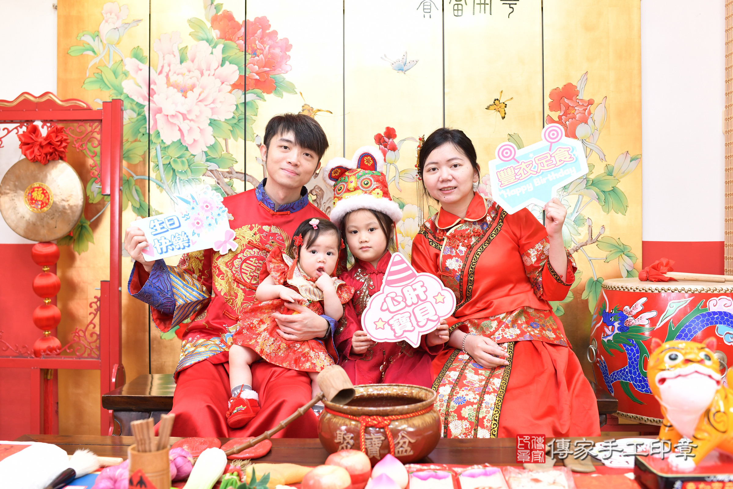 台北市大同區娜娜寶寶抓周推薦：傳家台北店抓周度脺中國風會場，嬰兒古禮抓周流程儀式吉祥話、抓周道具物品24種、拍照。抓周證書。2025.4.27，照片21