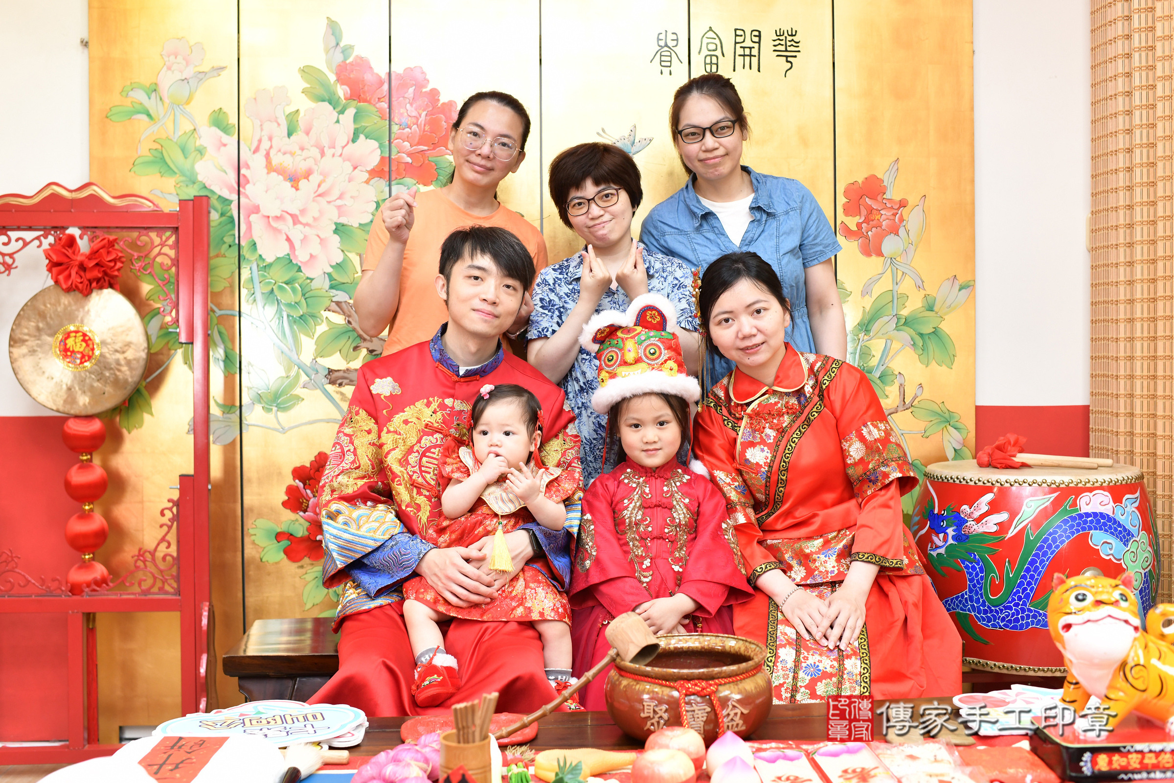 台北市大同區娜娜寶寶抓周推薦：傳家台北店抓周度脺中國風會場，嬰兒古禮抓周流程儀式吉祥話、抓周道具物品24種、拍照。抓周證書。2025.4.27，照片6