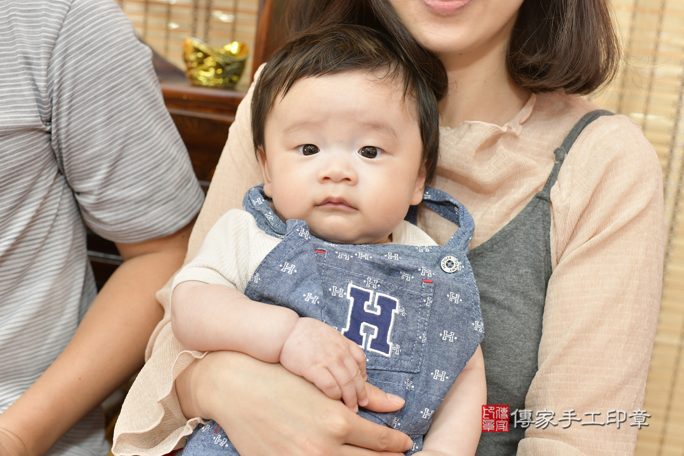 新竹市香山區旭寶寶收涎推薦：傳家新竹店收涎中國風會場，嬰兒古禮收涎收口水流程儀式、收涎吉祥話、收涎餅乾、收涎拍照。收涎證書。2025.5.2，照片5