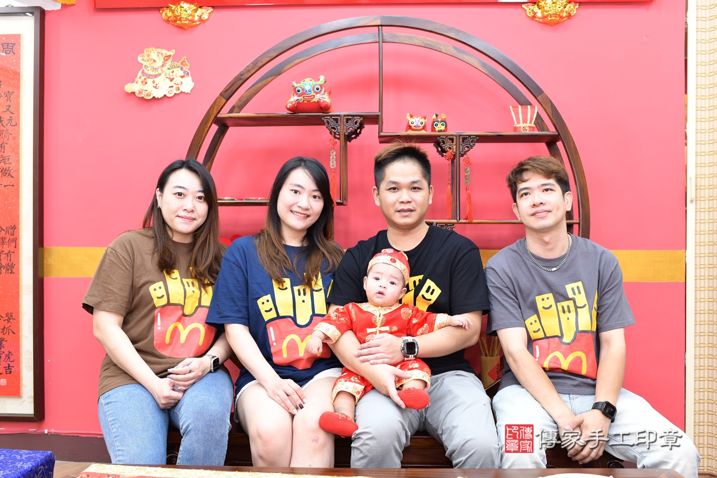 新北市永和區小淵寶寶收涎推薦：傳家新北店收涎中國風會場，嬰兒古禮收涎收口水流程儀式、收涎吉祥話、收涎餅乾、收涎拍照。收涎證書。2025.5.1，照片8