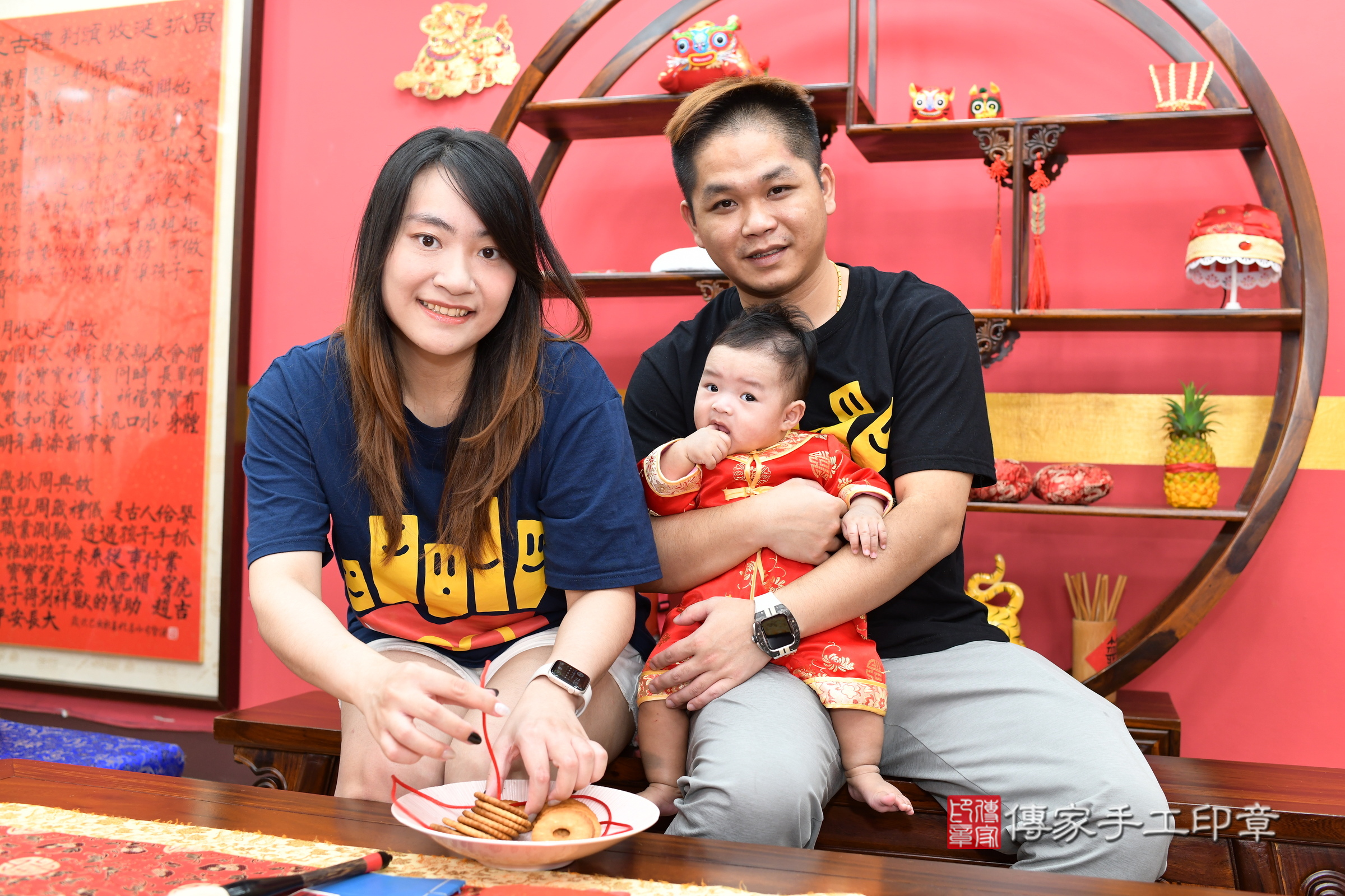 新北市永和區小淵寶寶收涎推薦：傳家新北店收涎中國風會場，嬰兒古禮收涎收口水流程儀式、收涎吉祥話、收涎餅乾、收涎拍照。收涎證書。2025.5.1，照片12