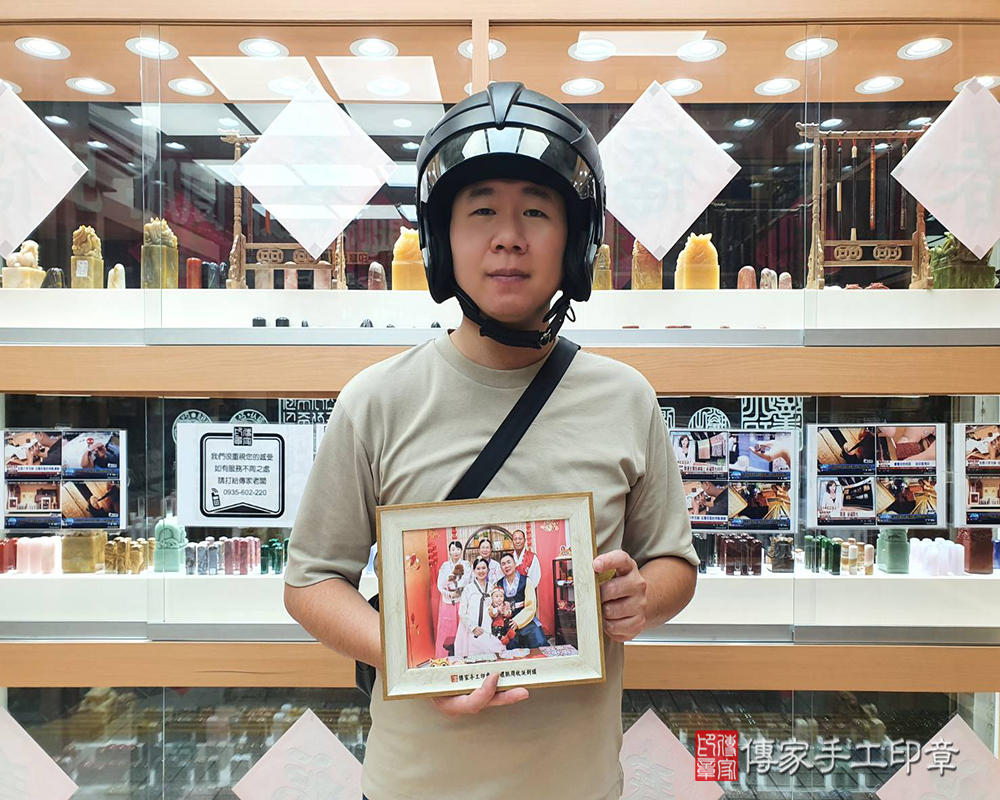 新竹市香山區辰辰寶貝抓周推薦：傳家新竹店抓周度脺中國風會場，嬰兒古禮抓周流程儀式吉祥話、抓周道具物品24種、拍照。抓周證書。2025.05.10