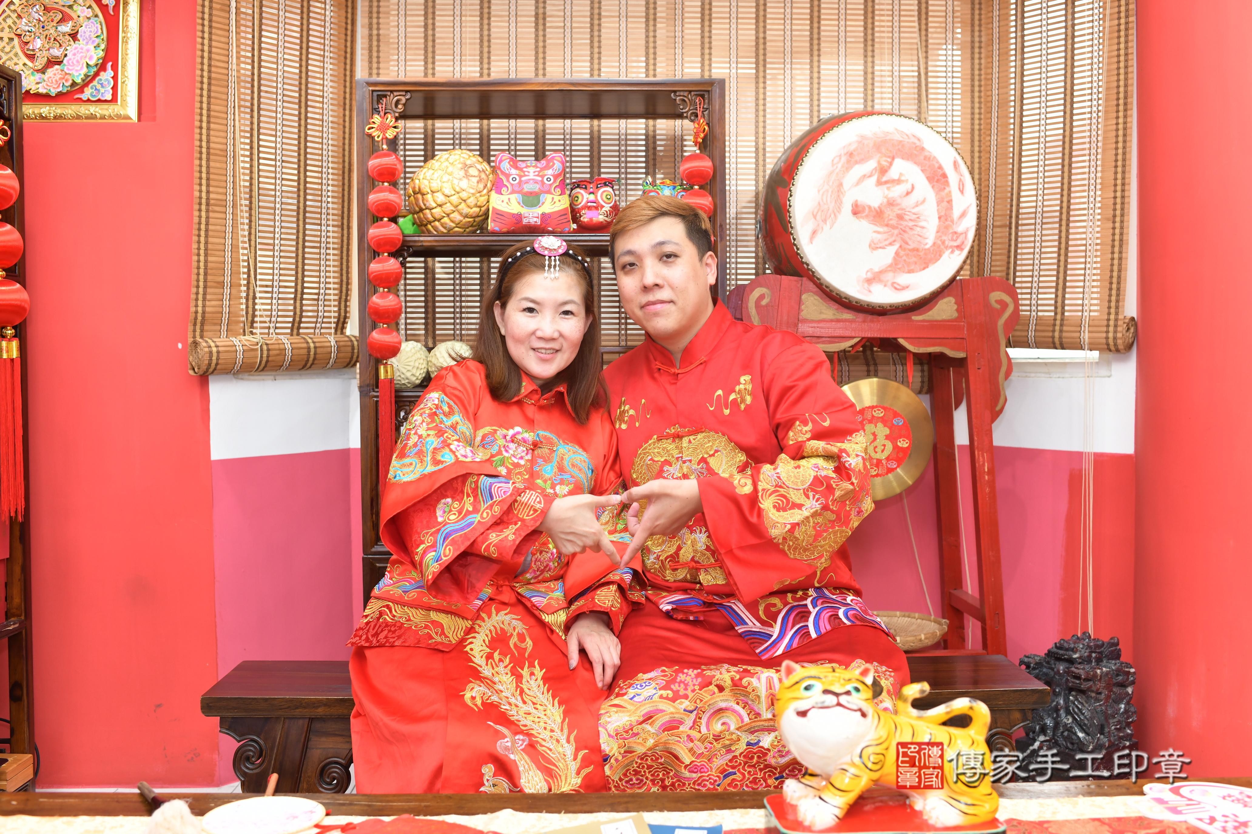 傳家手工印章高雄店、抓周、度脺、中國風會場、傳家嬰兒古禮、吉祥話、抓周道具物品24種、拍照。抓周證書。寶寶抓周、滿周歲、生日快樂、祝福