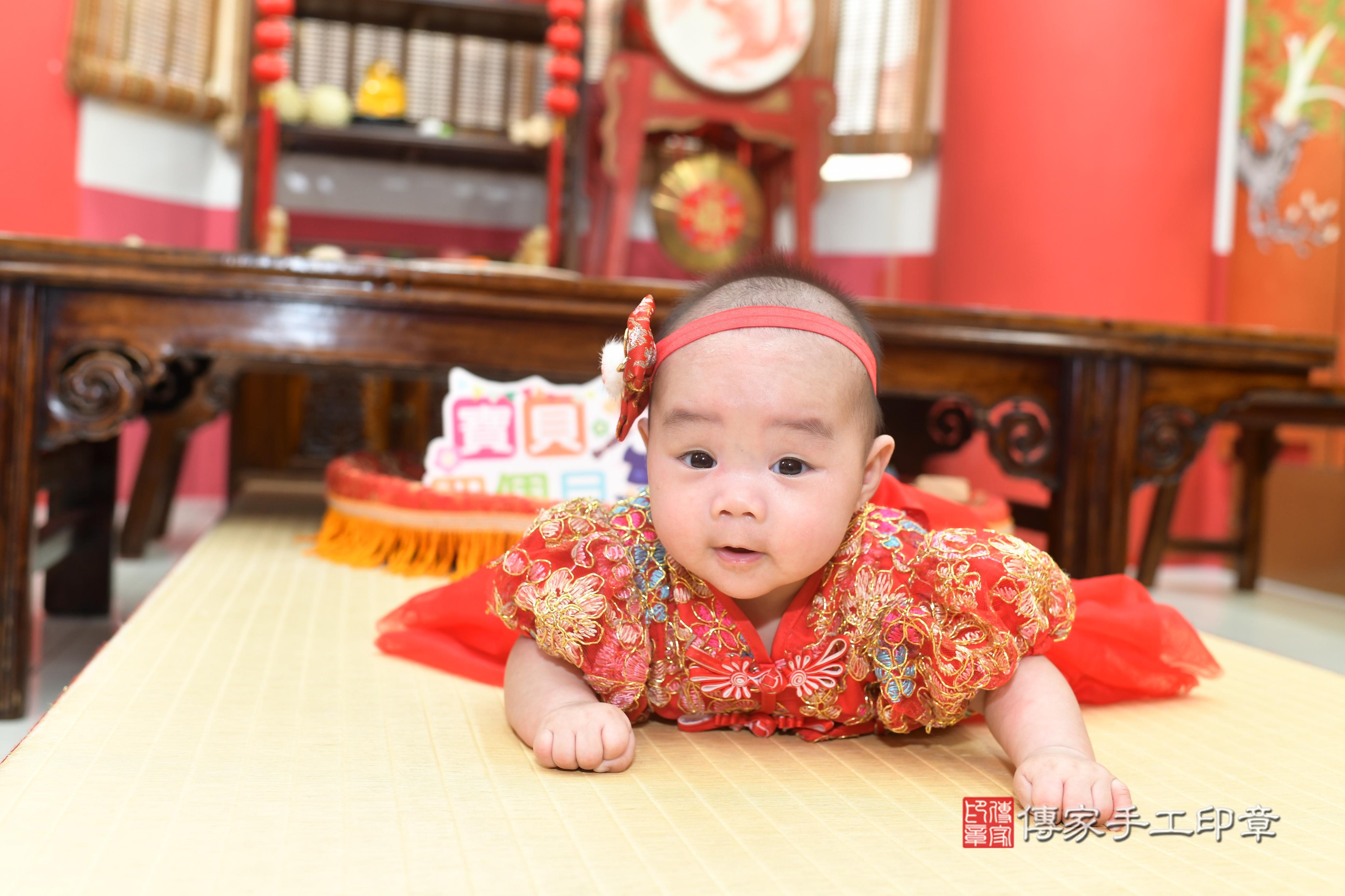 傳家手工印章高雄店、抓周、度脺、中國風會場、傳家嬰兒古禮、吉祥話、抓周道具物品24種、拍照。抓周證書。寶寶抓周、滿周歲、生日快樂、祝福
