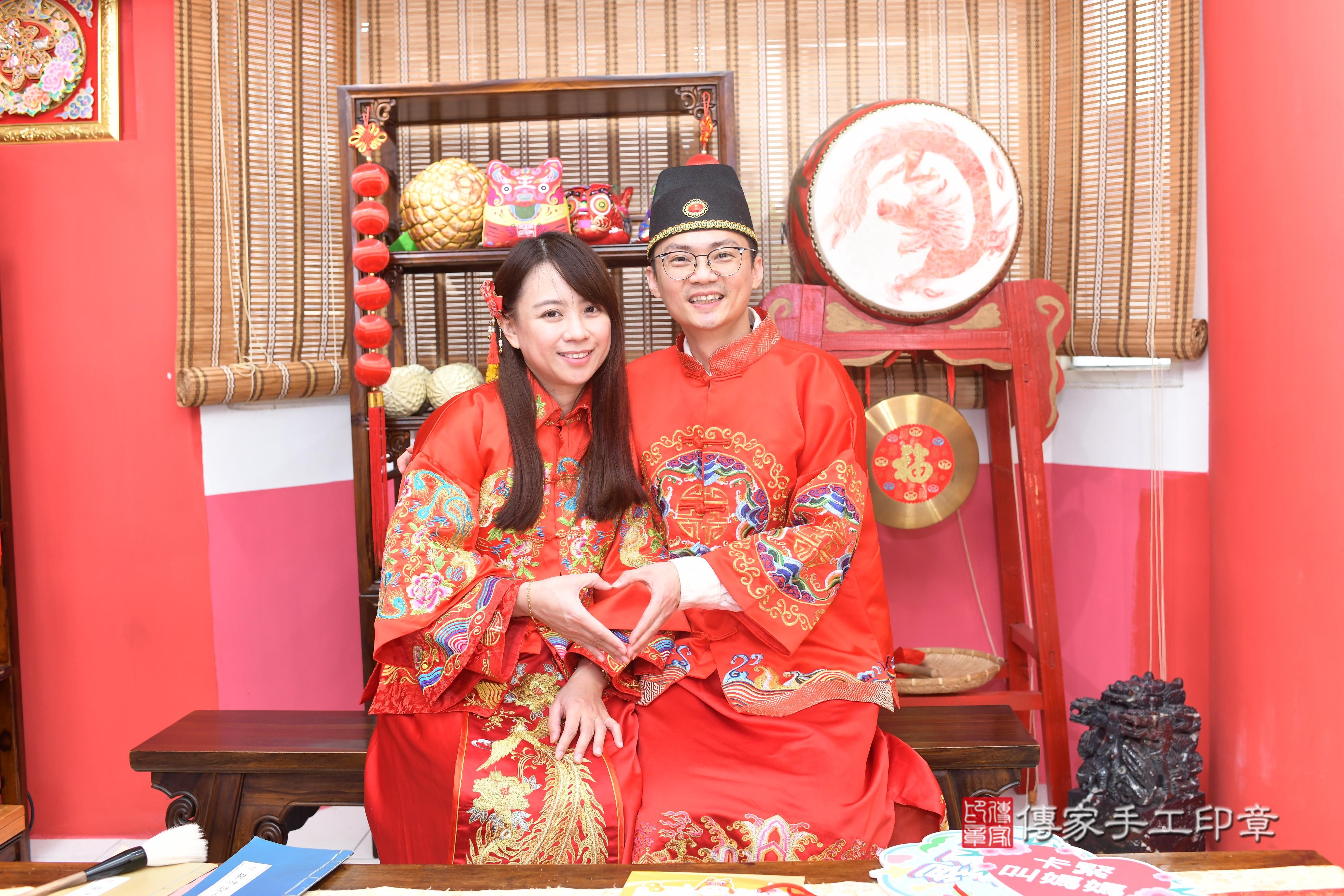 傳家手工印章高雄店、抓周、度脺、中國風會場、傳家嬰兒古禮、吉祥話、抓周道具物品24種、拍照。抓周證書。寶寶抓周、滿周歲、生日快樂、祝福