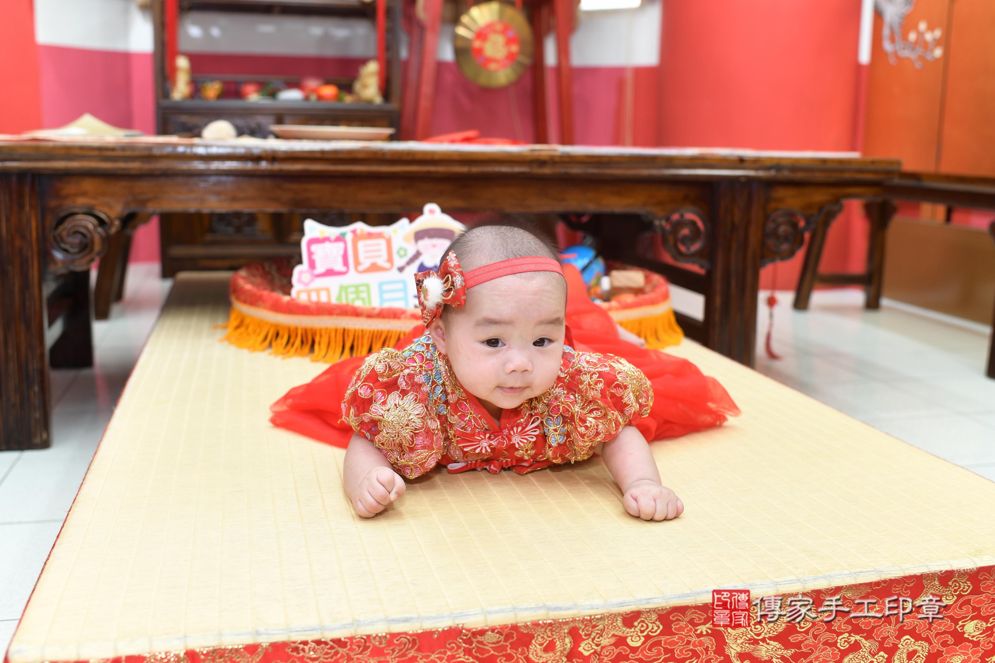 傳家手工印章高雄店、抓周、度脺、中國風會場、傳家嬰兒古禮、吉祥話、抓周道具物品24種、拍照。抓周證書。寶寶抓周、滿周歲、生日快樂、祝福