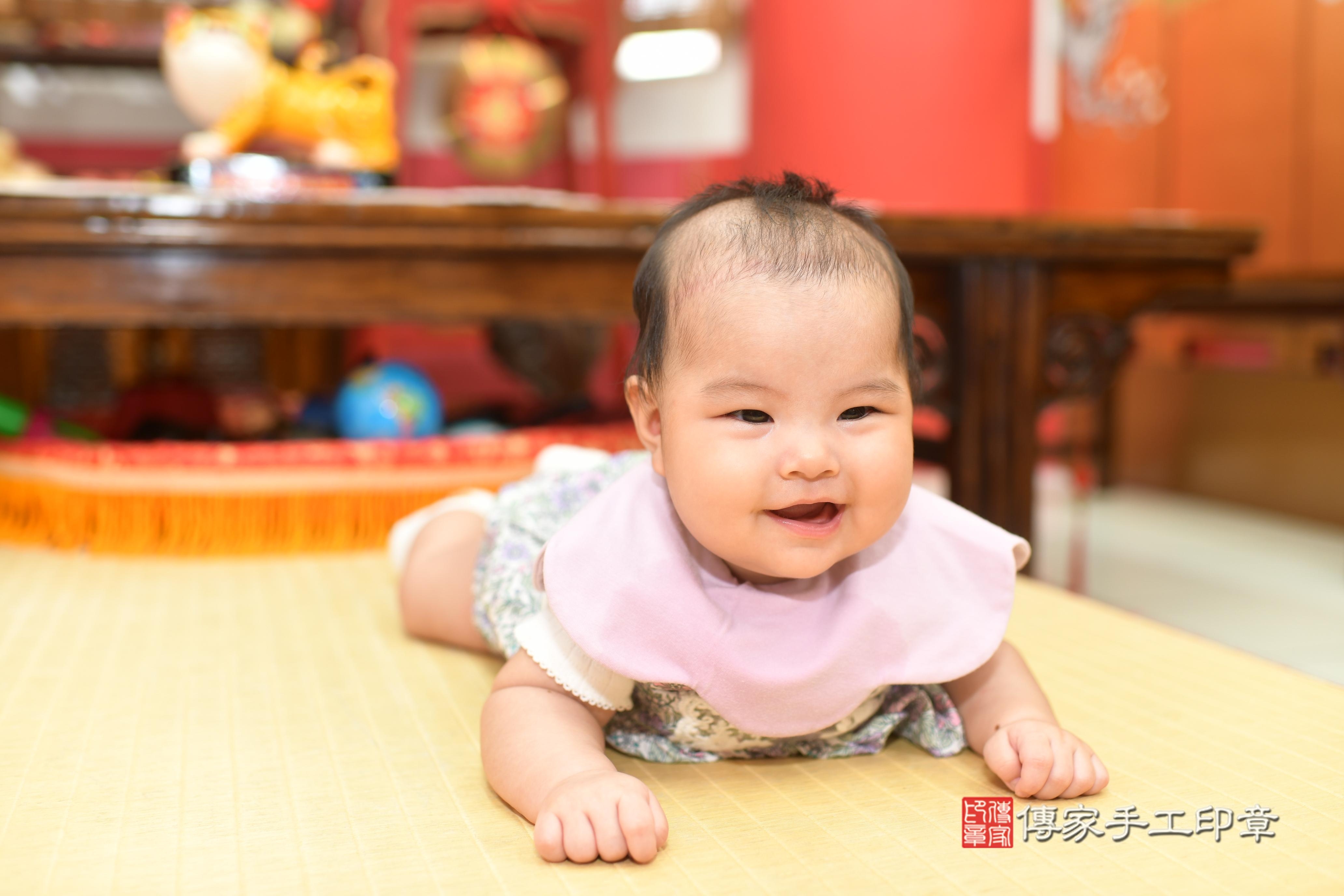 傳家手工印章高雄店、抓周、度脺、中國風會場、傳家嬰兒古禮、吉祥話、抓周道具物品24種、拍照。抓周證書。寶寶抓周、滿周歲、生日快樂、祝福