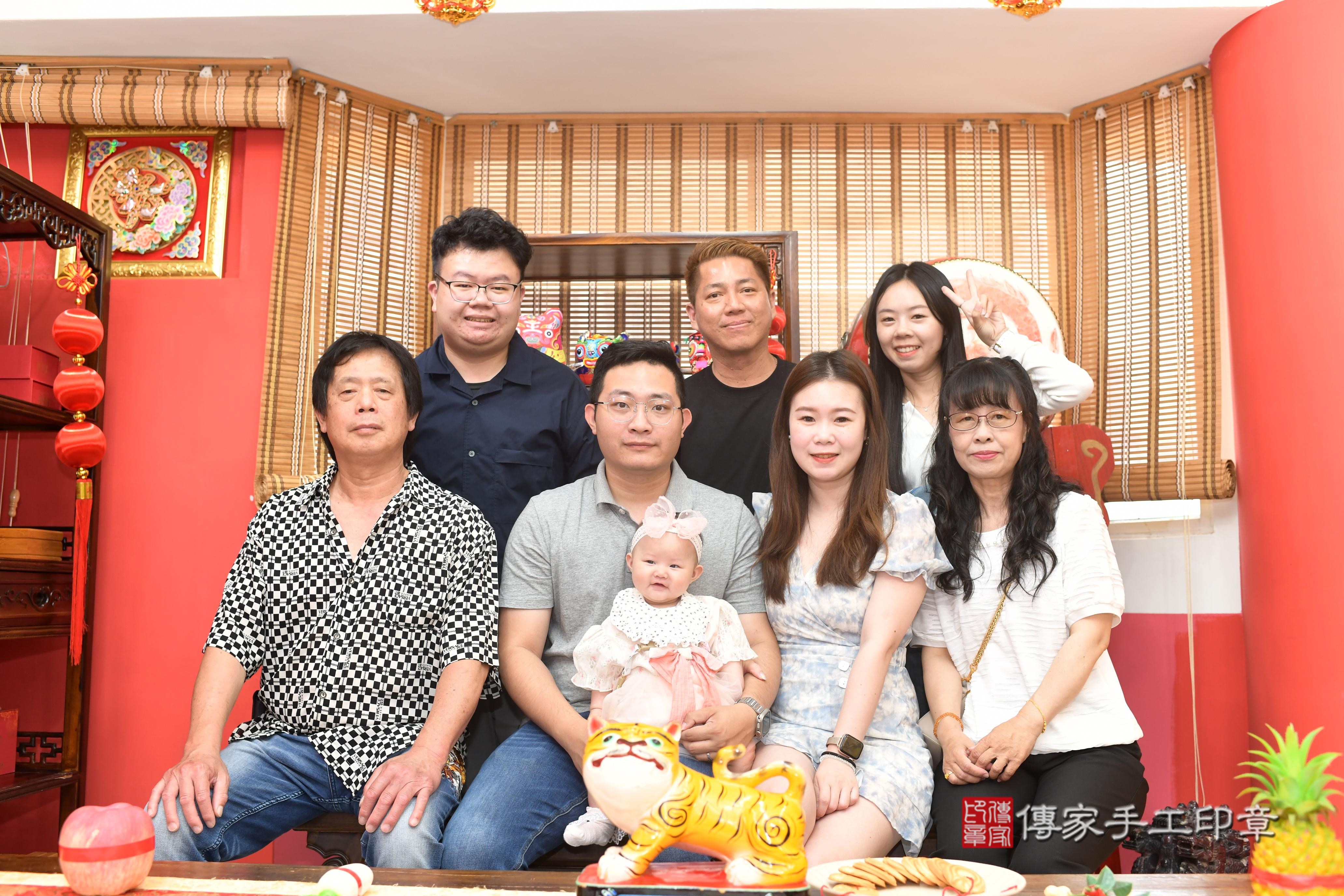 傳家手工印章高雄店、抓周、度脺、中國風會場、傳家嬰兒古禮、吉祥話、抓周道具物品24種、拍照。抓周證書。寶寶抓周、滿周歲、生日快樂、祝福