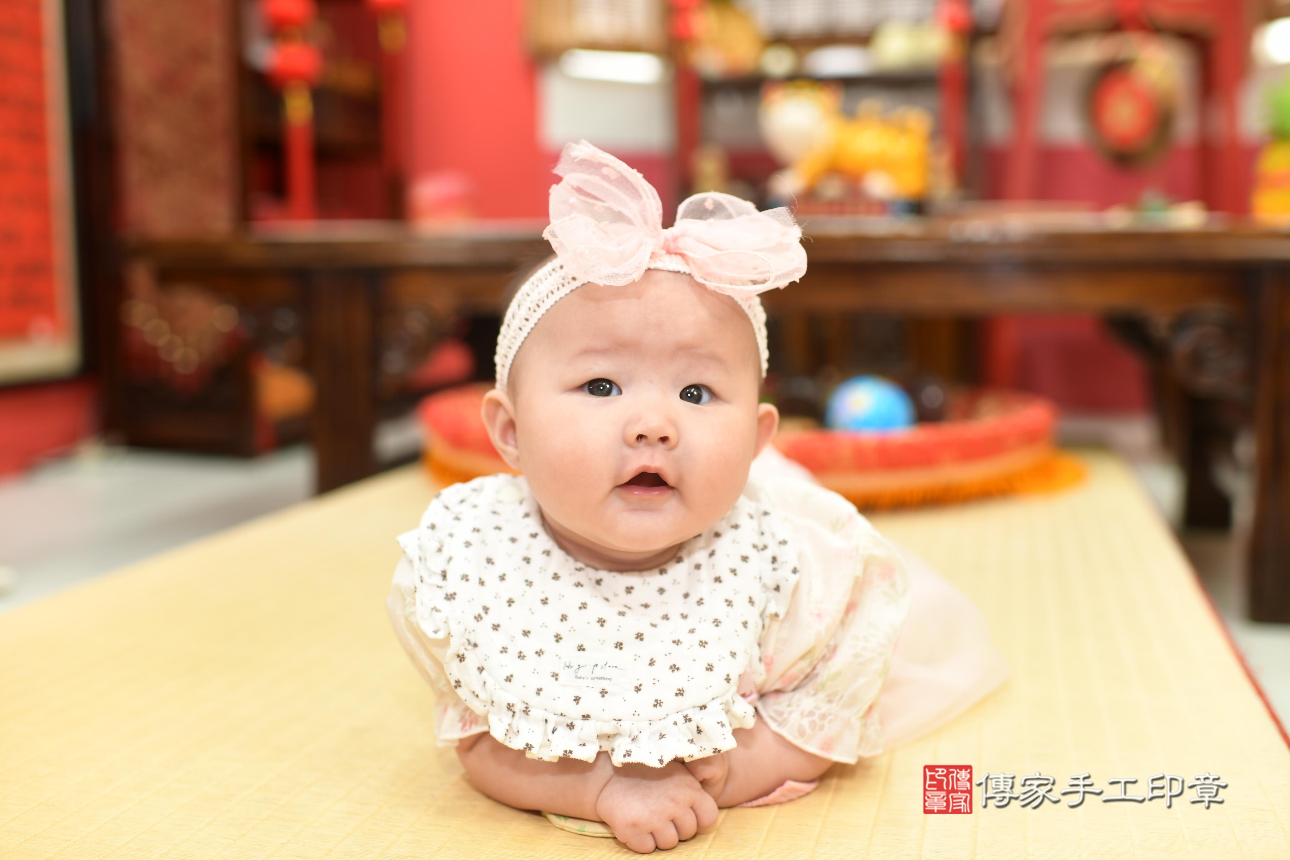 傳家手工印章高雄店、抓周、度脺、中國風會場、傳家嬰兒古禮、吉祥話、抓周道具物品24種、拍照。抓周證書。寶寶抓周、滿周歲、生日快樂、祝福