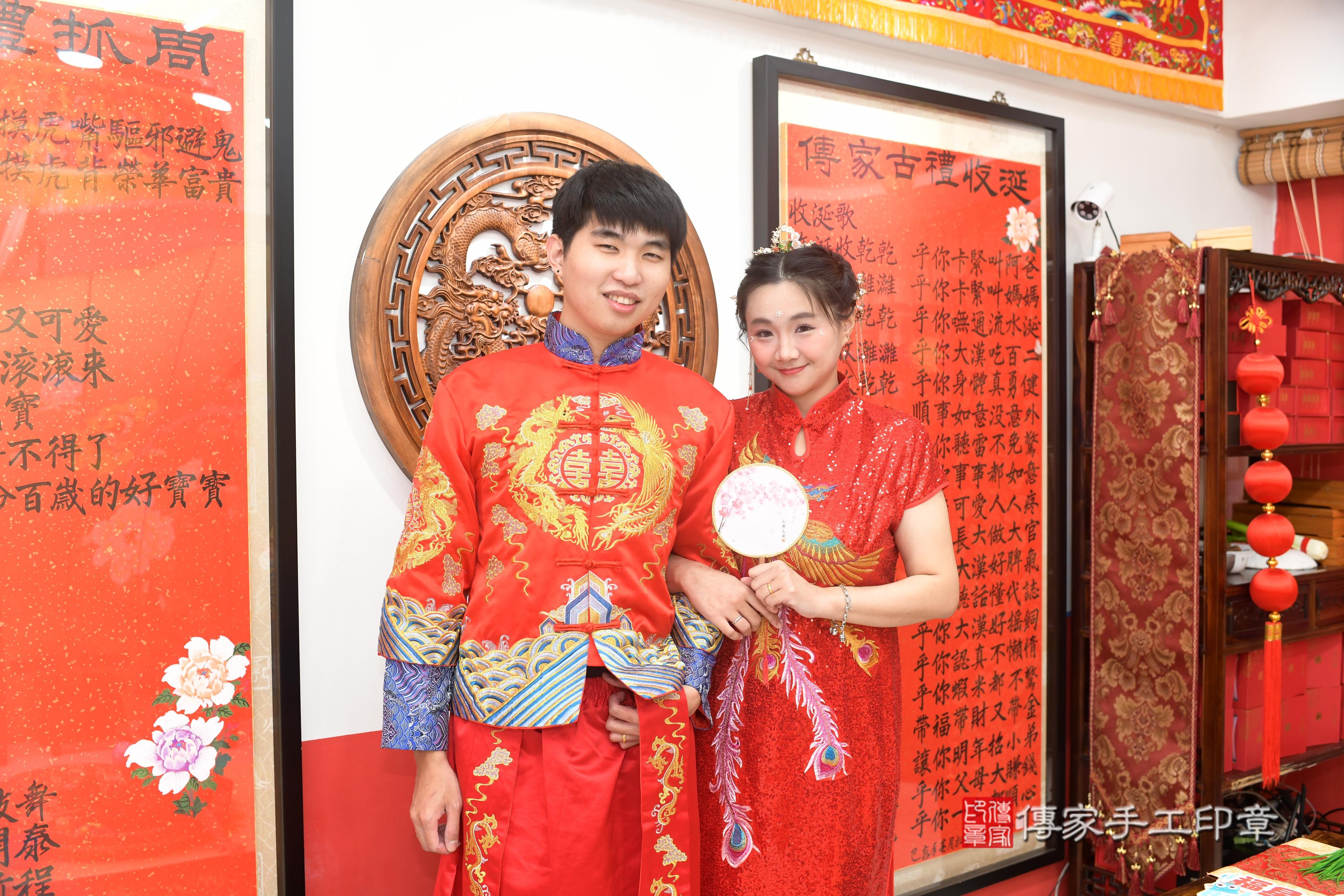 傳家手工印章高雄店、抓周、度脺、中國風會場、傳家嬰兒古禮、吉祥話、抓周道具物品24種、拍照。抓周證書。寶寶抓周、滿周歲、生日快樂、祝福