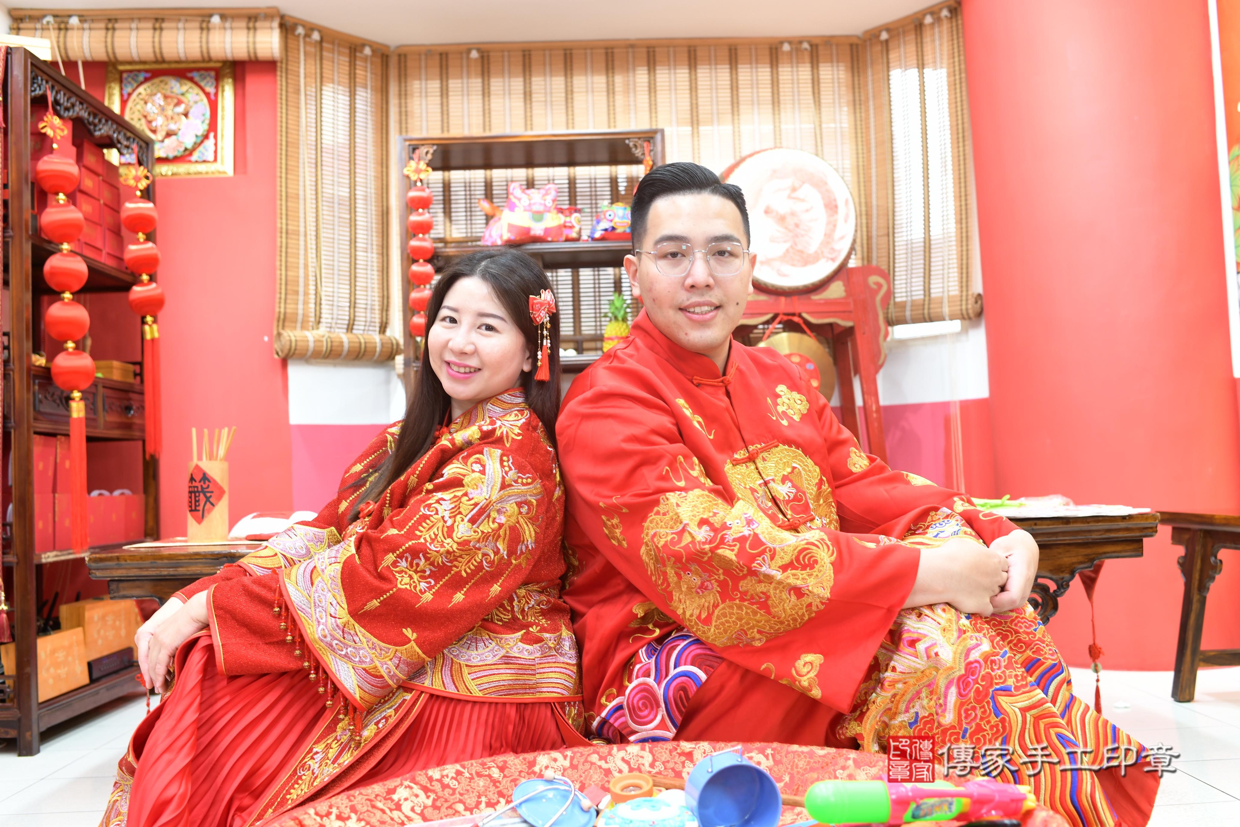 傳家手工印章高雄店、抓周、度脺、中國風會場、傳家嬰兒古禮、吉祥話、抓周道具物品24種、拍照。抓周證書。寶寶抓周、滿周歲、生日快樂、祝福