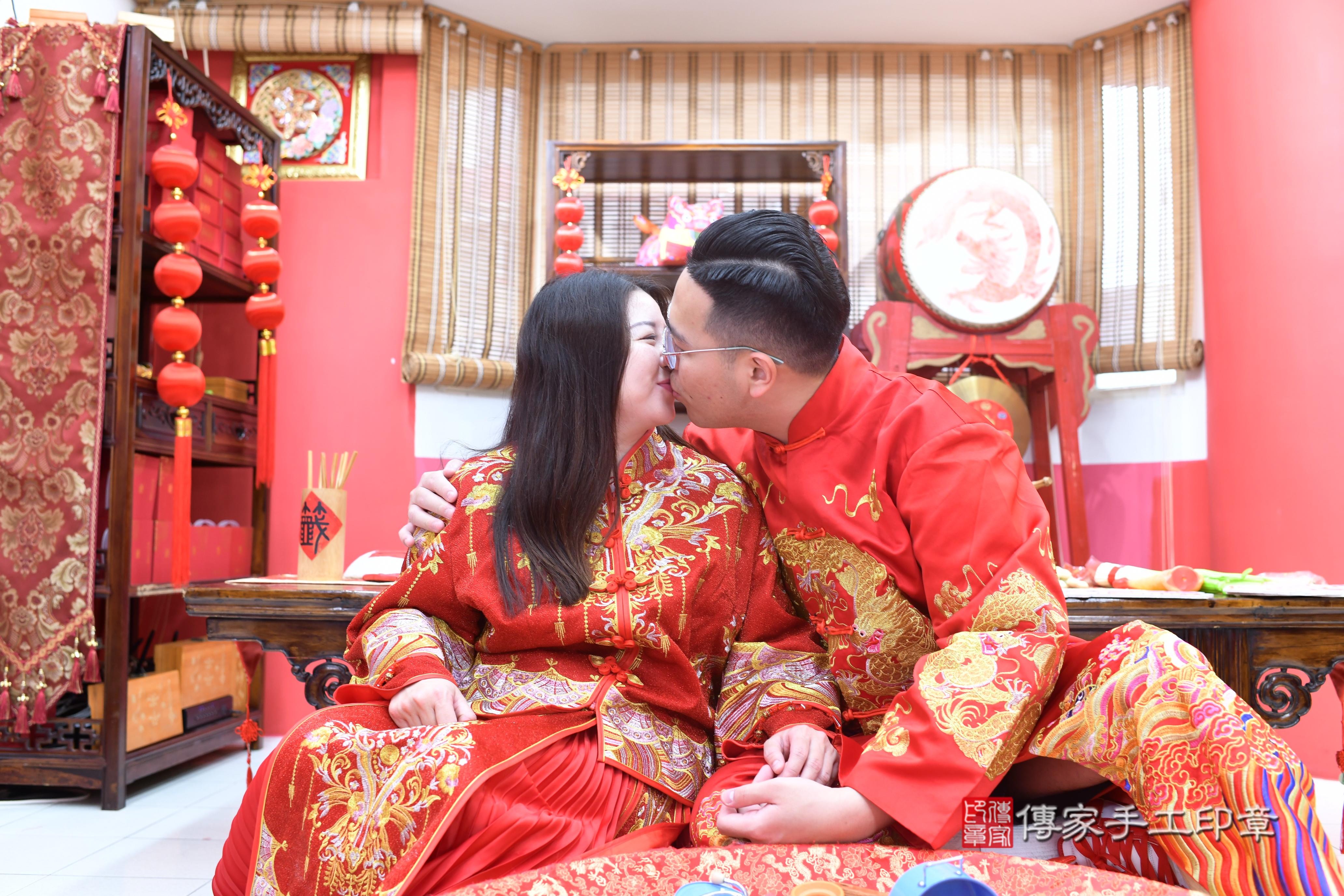 傳家手工印章高雄店、抓周、度脺、中國風會場、傳家嬰兒古禮、吉祥話、抓周道具物品24種、拍照。抓周證書。寶寶抓周、滿周歲、生日快樂、祝福