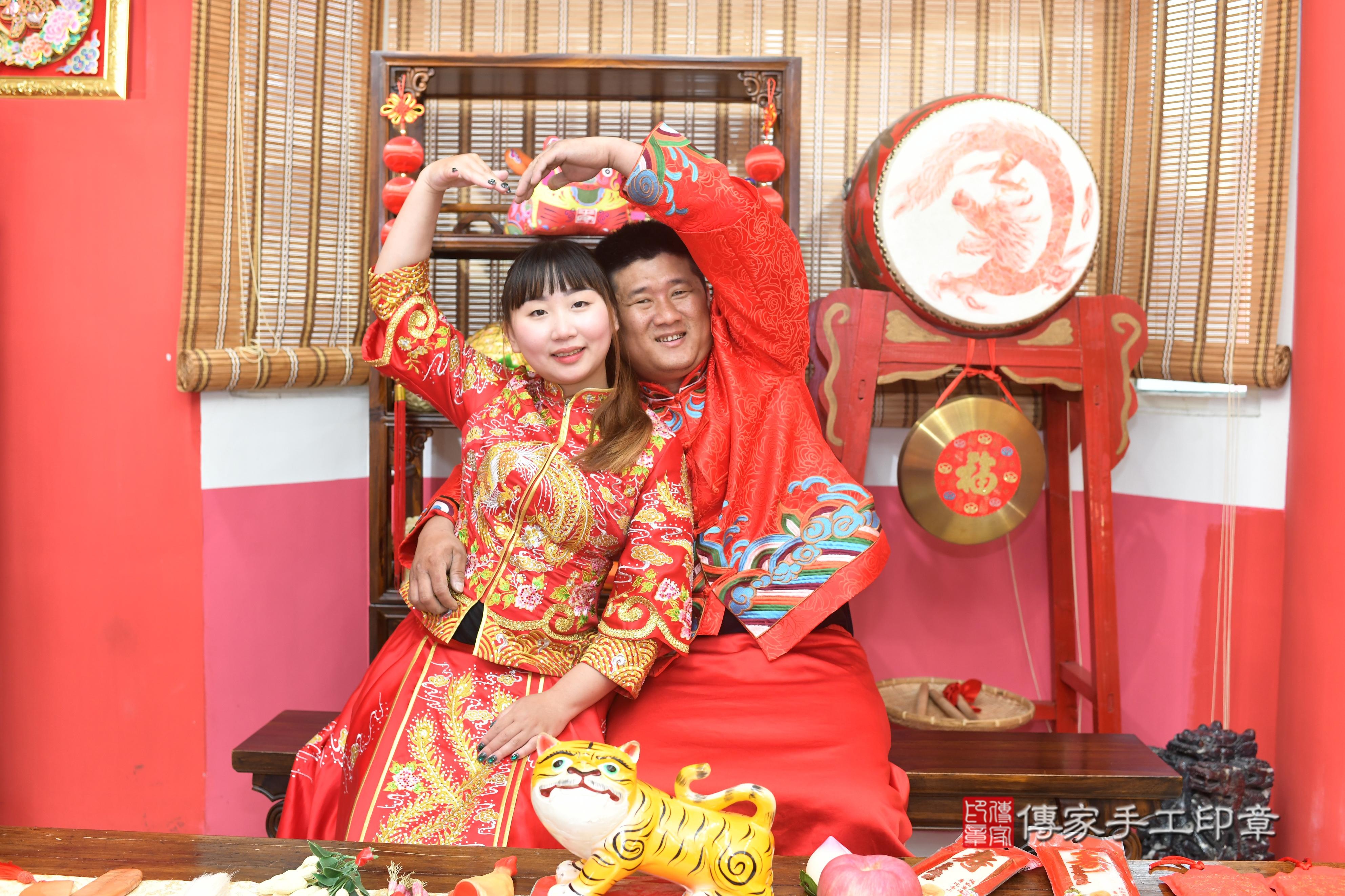 傳家手工印章高雄店、抓周、度脺、中國風會場、傳家嬰兒古禮、吉祥話、抓周道具物品24種、拍照。抓周證書。寶寶抓周、滿周歲、生日快樂、祝福