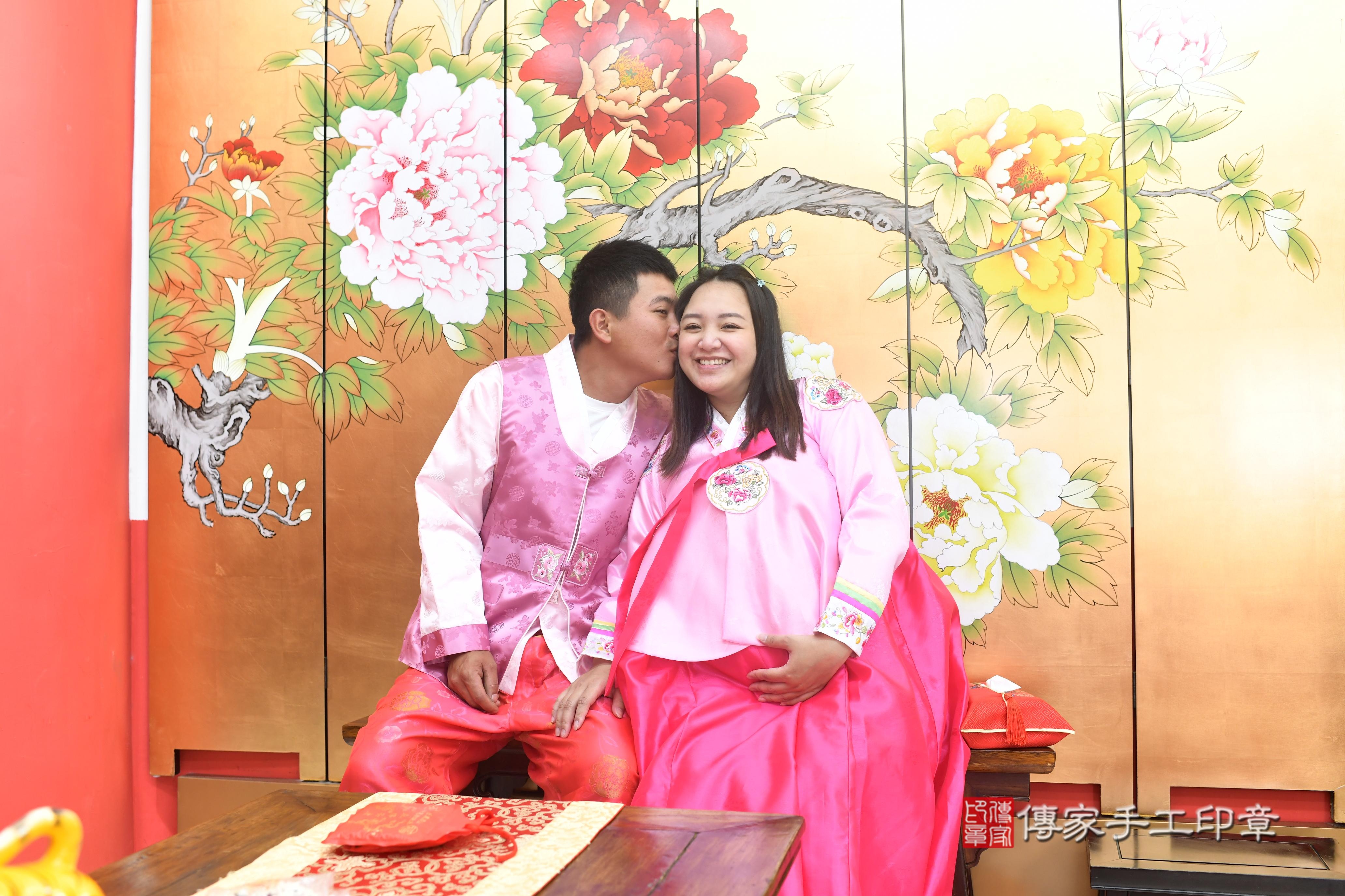 傳家手工印章高雄店、抓周、度脺、中國風會場、傳家嬰兒古禮、吉祥話、抓周道具物品24種、拍照。抓周證書。寶寶抓周、滿周歲、生日快樂、祝福