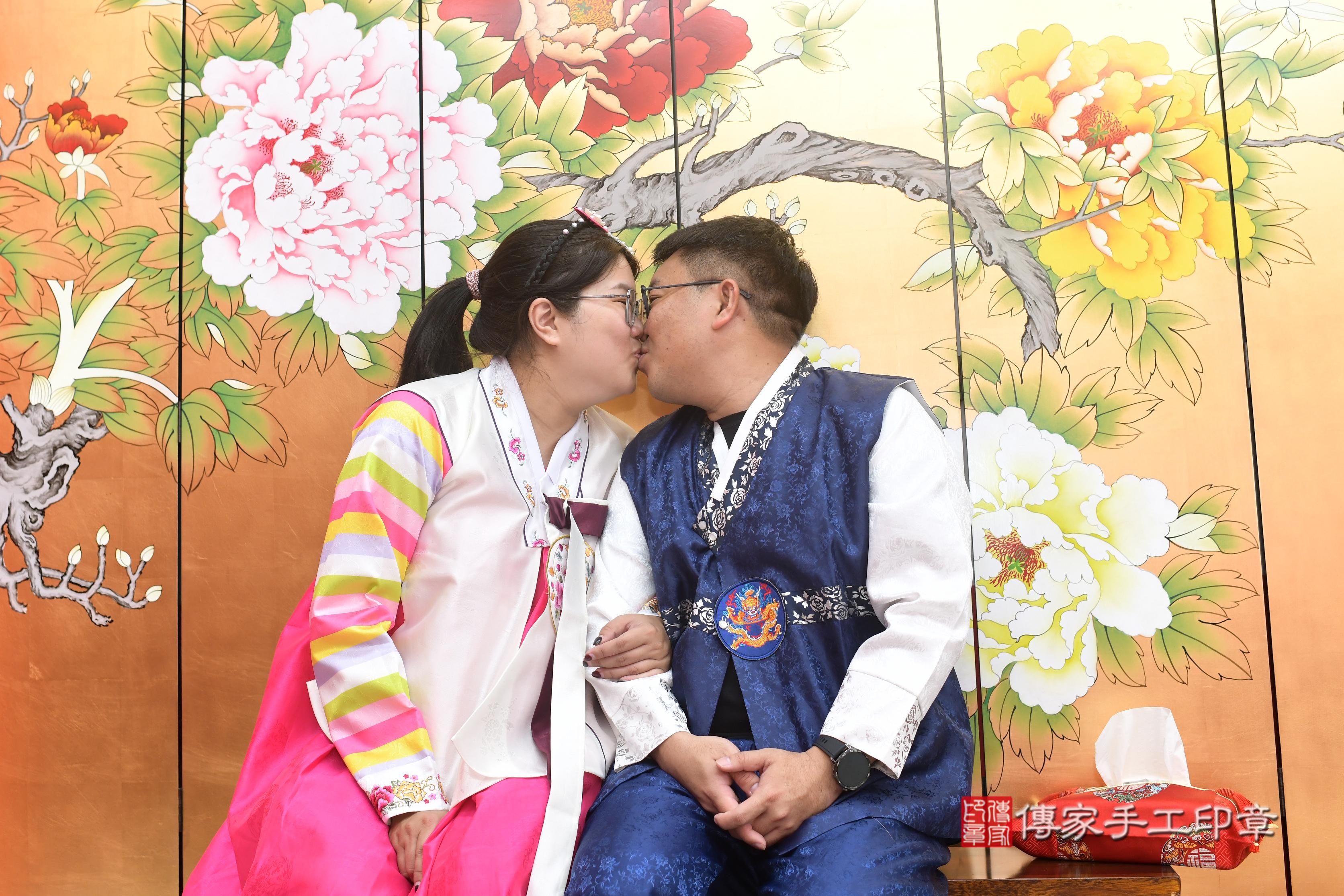 傳家手工印章高雄店、抓周、度脺、中國風會場、傳家嬰兒古禮、吉祥話、抓周道具物品24種、拍照。抓周證書。寶寶抓周、滿周歲、生日快樂、祝福