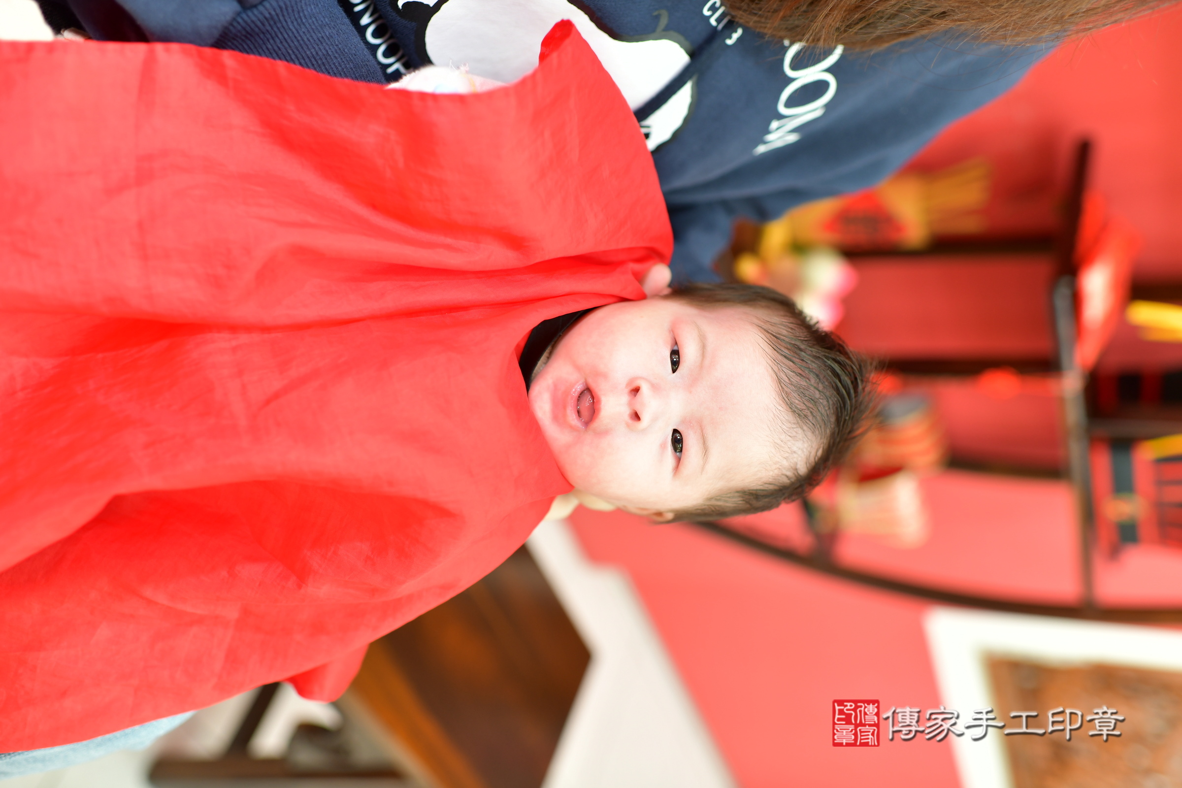 璇璇寶寶(台中市北區嬰兒寶寶滿月剃頭理髮、嬰兒剃胎毛儀式吉祥話)。中國風會場，爸媽寶貝穿「日中韓」古裝禮服。專業拍照、證書。★購買「臍帶章、肚臍章、胎毛筆刷印章」贈送：剃頭、收涎、抓周，三選一。2025.1.19，照片15