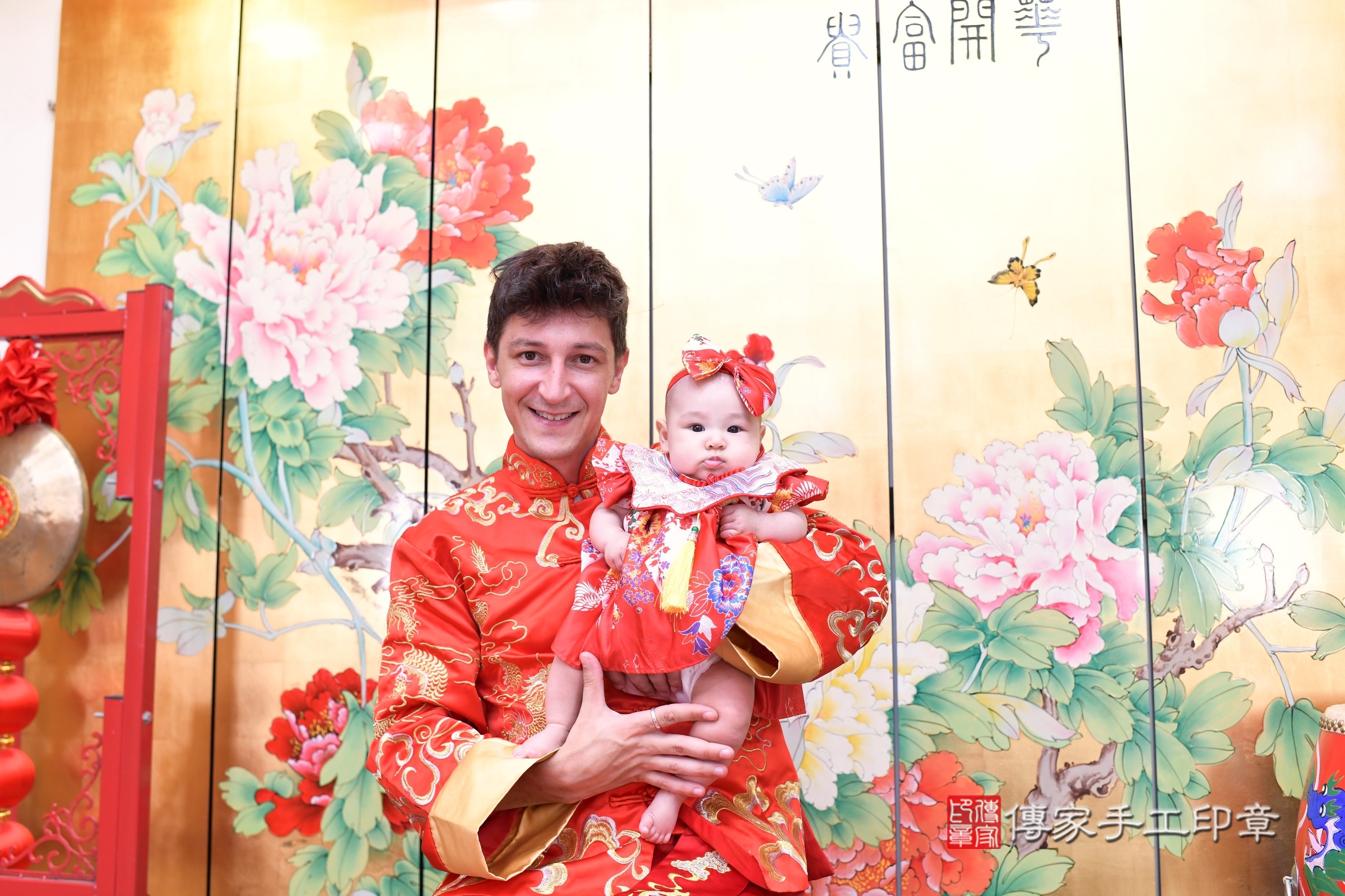 宸宸寶寶(台北市大同區嬰兒寶寶滿月剃頭理髮、嬰兒剃胎毛儀式吉祥話)。中國風會場，爸媽寶貝穿「日中韓」古裝禮服。專業拍照、證書。★購買「臍帶章、肚臍章、胎毛筆刷印章」贈送：剃頭、收涎、抓周，三選一。2025.5.9，照片4