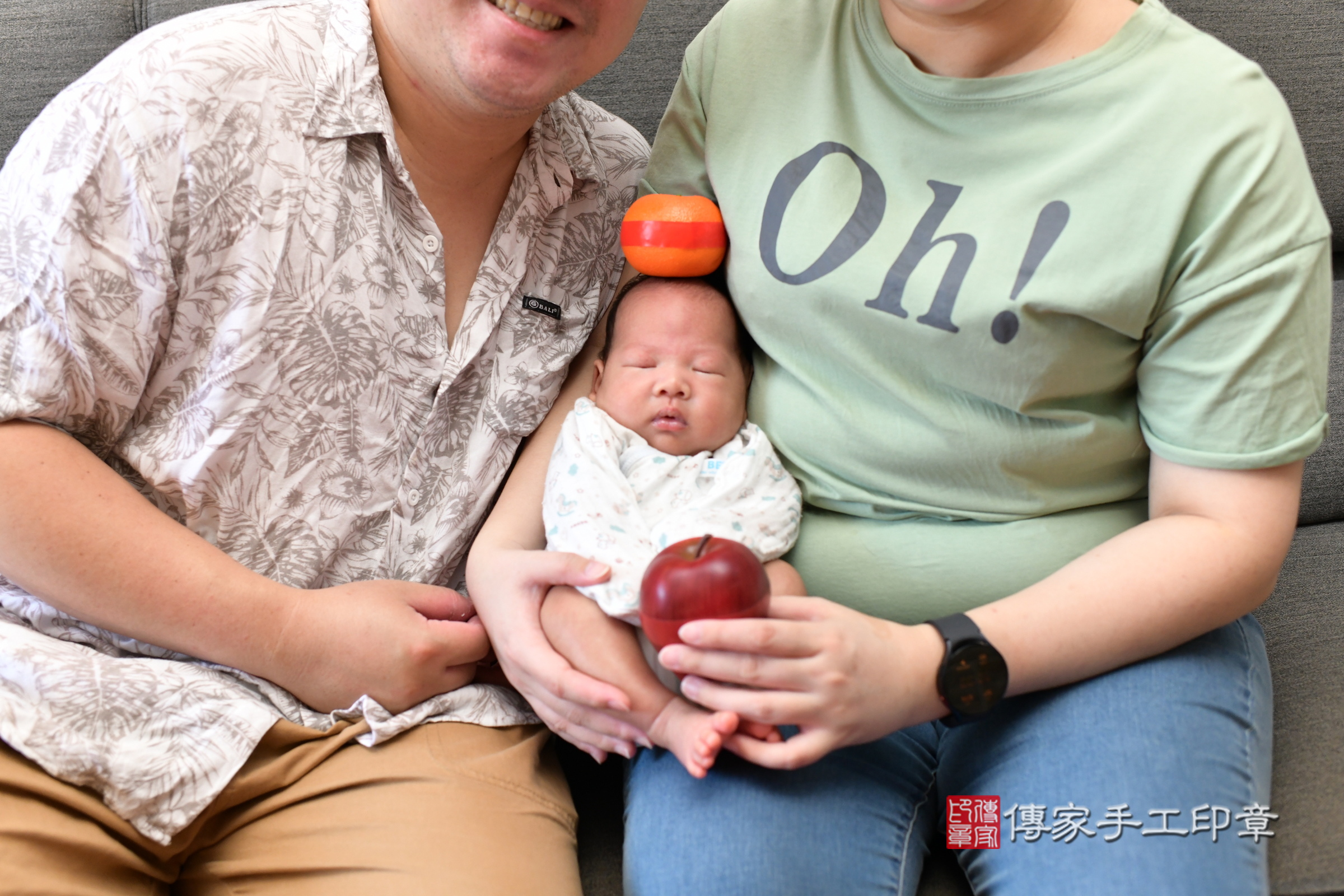 小硯寶寶(台北市大同區嬰兒寶寶滿月剃頭理髮、嬰兒剃胎毛儀式吉祥話)。中國風會場，爸媽寶貝穿「日中韓」古裝禮服。專業拍照、證書。★購買「臍帶章、肚臍章、胎毛筆刷印章」贈送：剃頭、收涎、抓周，三選一。2025.5.14，照片11