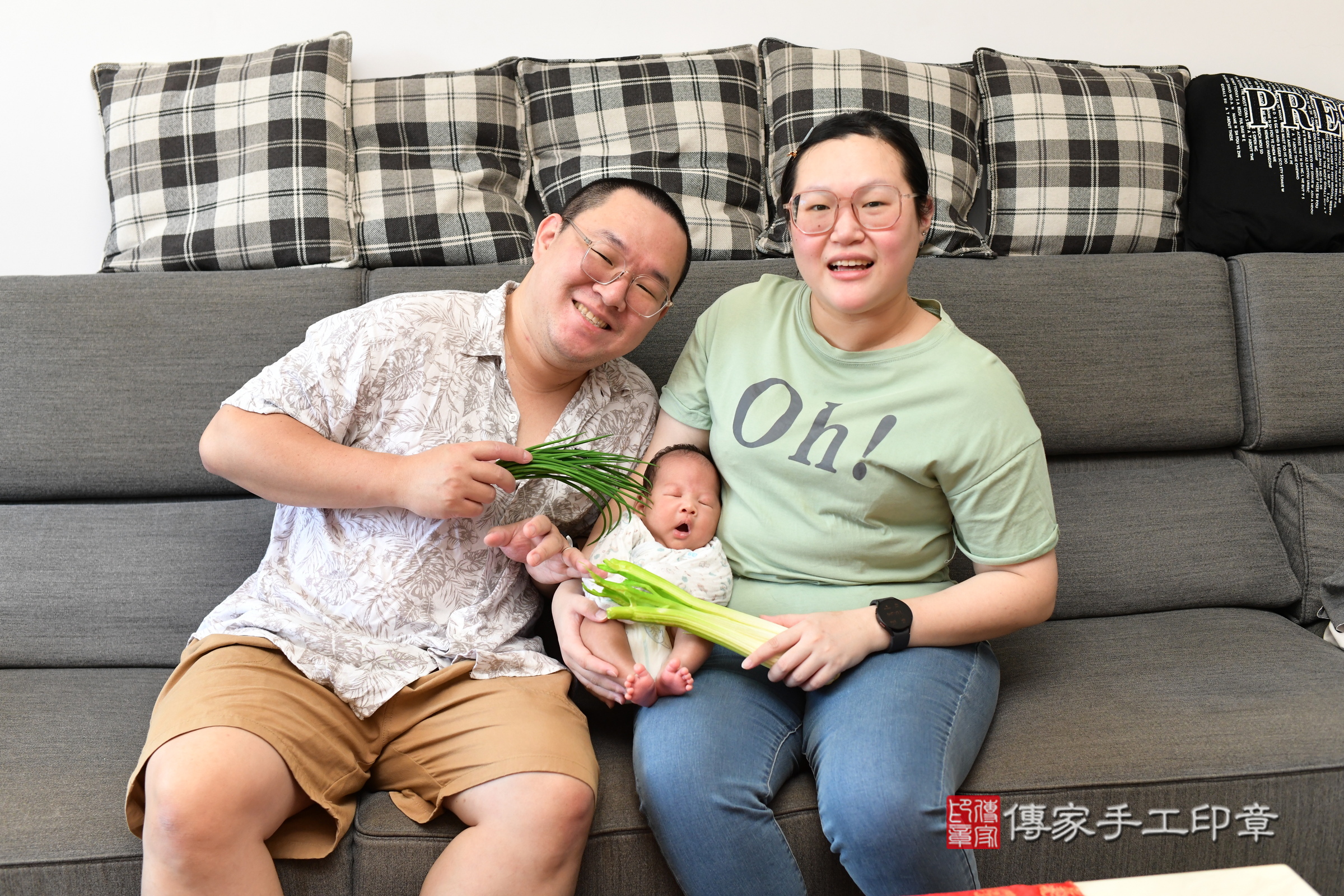小硯寶寶(台北市大同區嬰兒寶寶滿月剃頭理髮、嬰兒剃胎毛儀式吉祥話)。中國風會場，爸媽寶貝穿「日中韓」古裝禮服。專業拍照、證書。★購買「臍帶章、肚臍章、胎毛筆刷印章」贈送：剃頭、收涎、抓周，三選一。2025.5.14，照片12