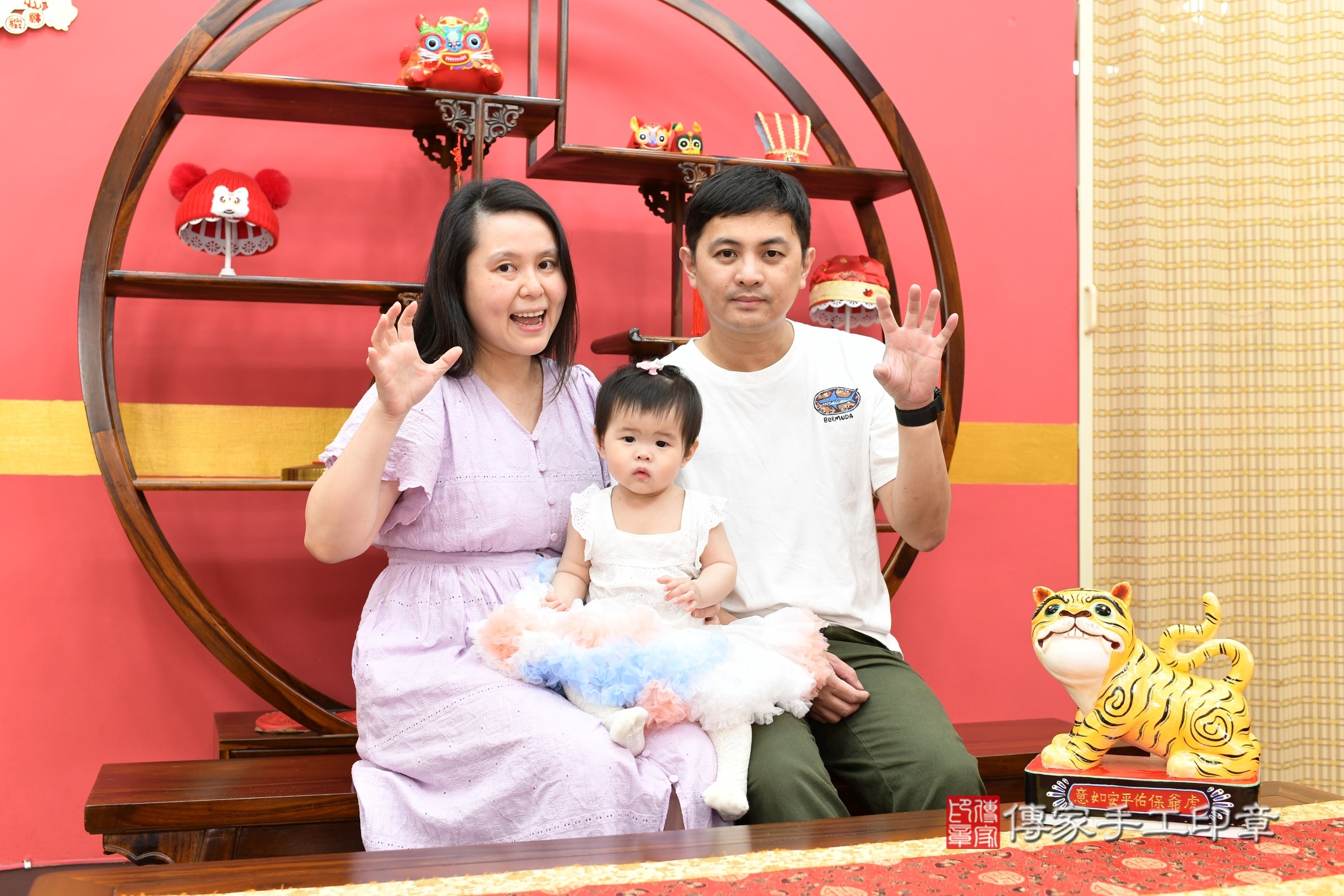新北市永和區璇璇寶寶抓周推薦：傳家新北店抓周度脺中國風會場，嬰兒古禮抓周流程儀式吉祥話、抓周道具物品24種、拍照。抓周證書。2025.5.6，照片2