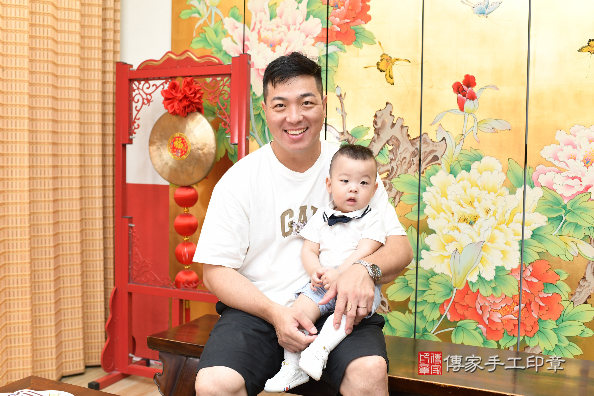 台北市大同區元元寶寶抓周推薦：傳家台北店抓周度脺中國風會場，嬰兒古禮抓周流程儀式吉祥話、抓周道具物品24種、拍照。抓周證書。2025.5.17，照片3