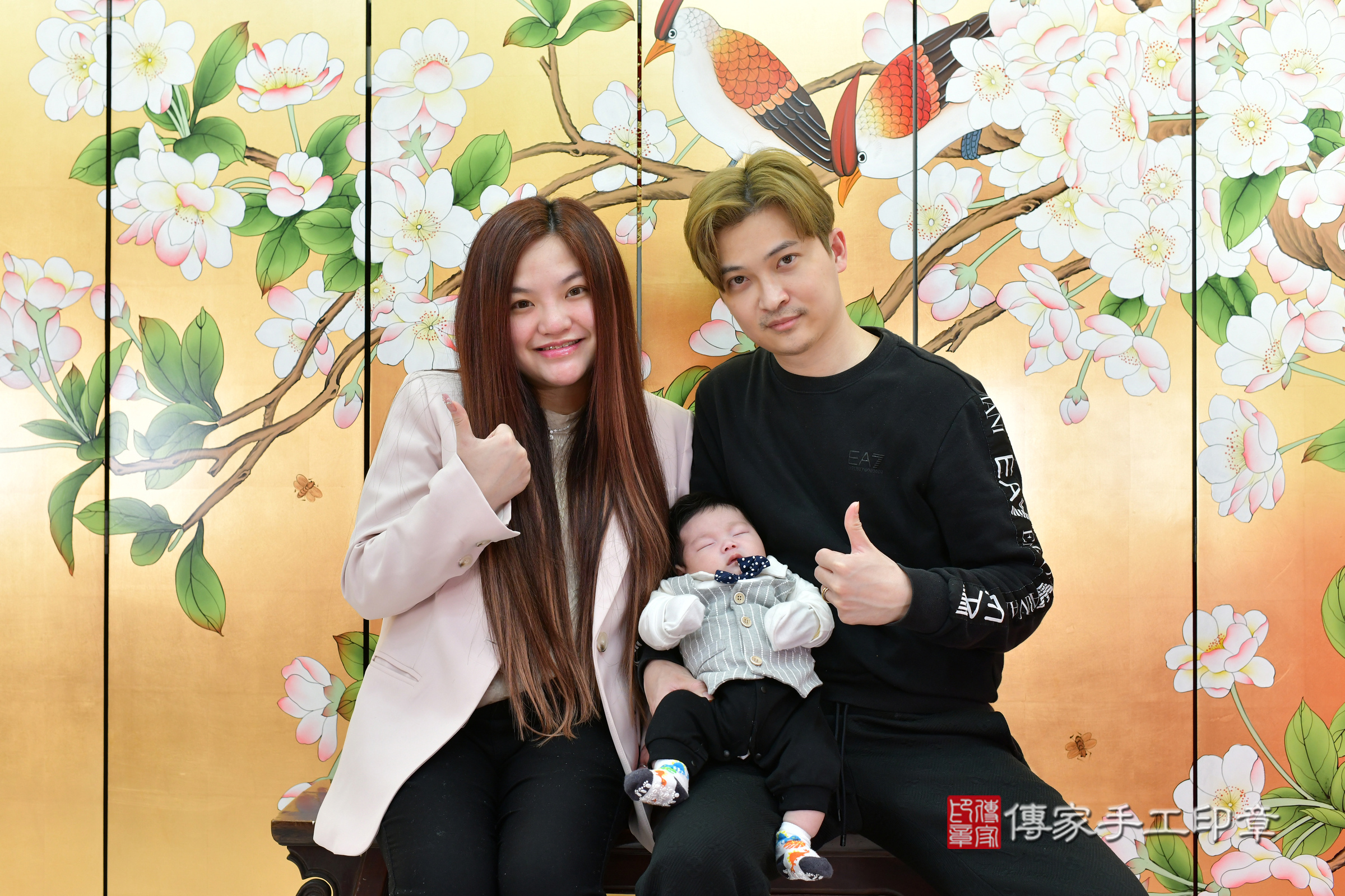瑒瑒寶寶(台中市北區嬰兒寶寶滿月剃頭理髮、嬰兒剃胎毛儀式吉祥話)。中國風會場，爸媽寶貝穿「日中韓」古裝禮服。專業拍照、證書。★購買「臍帶章、肚臍章、胎毛筆刷印章」贈送：剃頭、收涎、抓周，三選一。2025.2.11，照片7